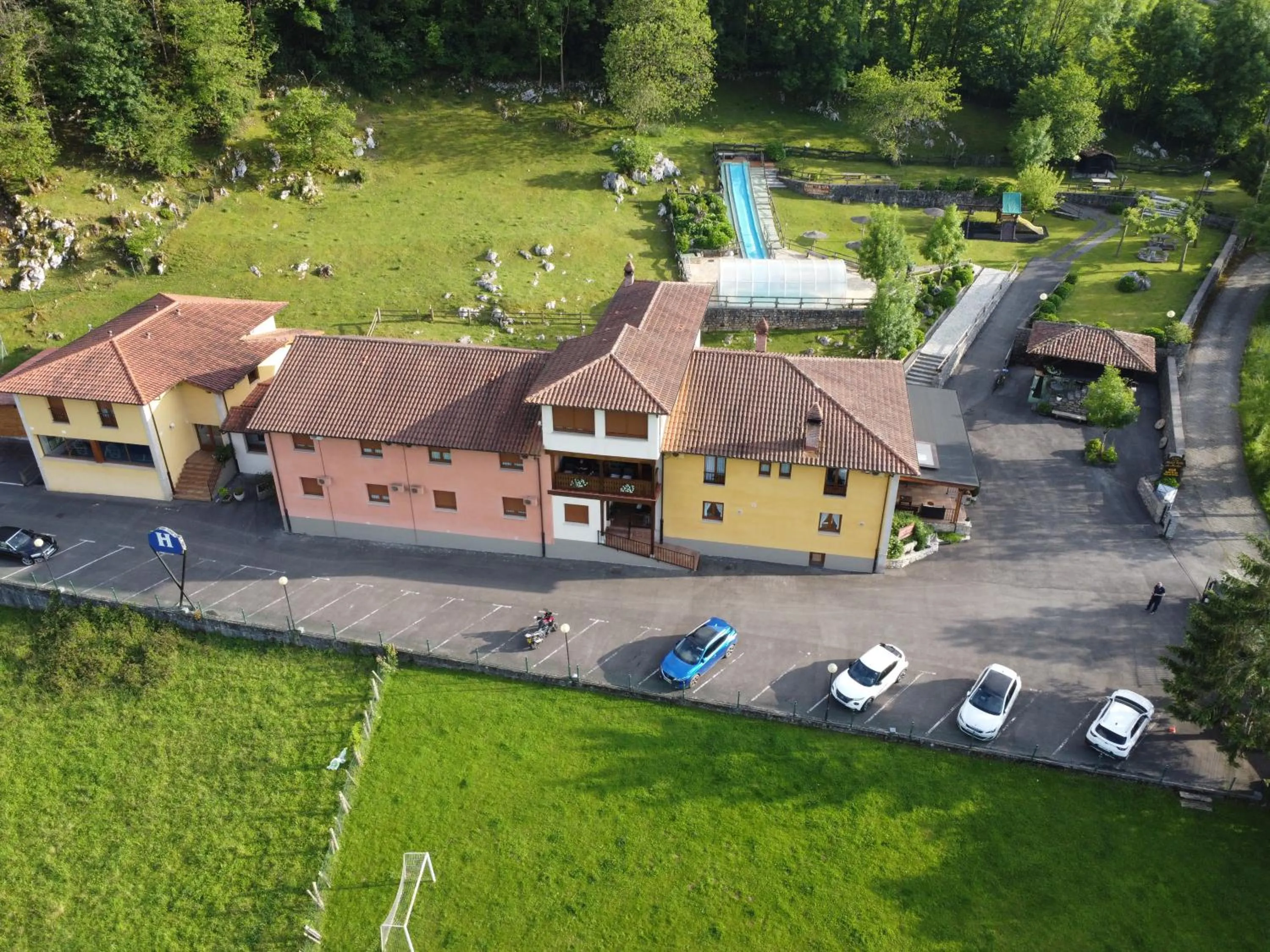 Property building in Hotel & Spa Villa de Mestas