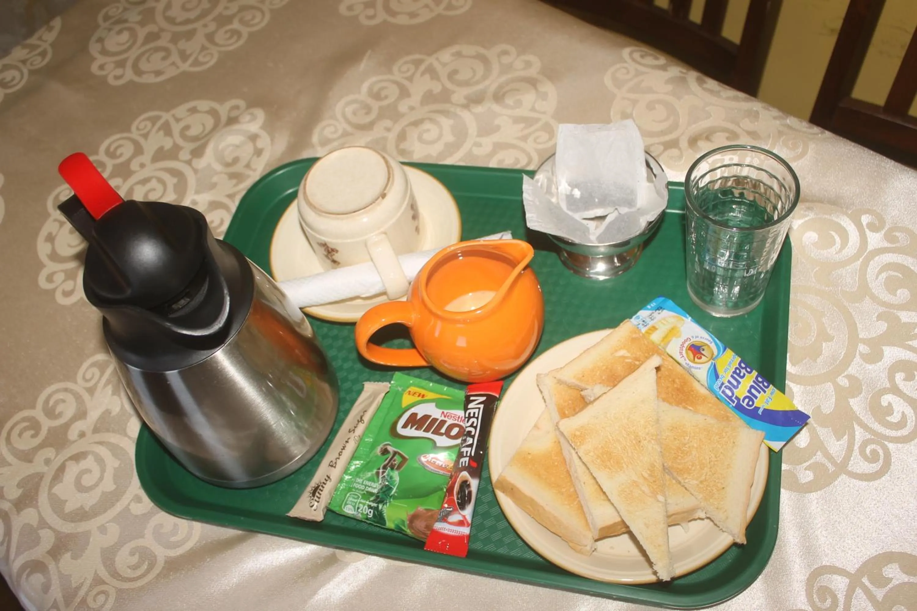 Breakfast in Jesiwa B's Little Palace