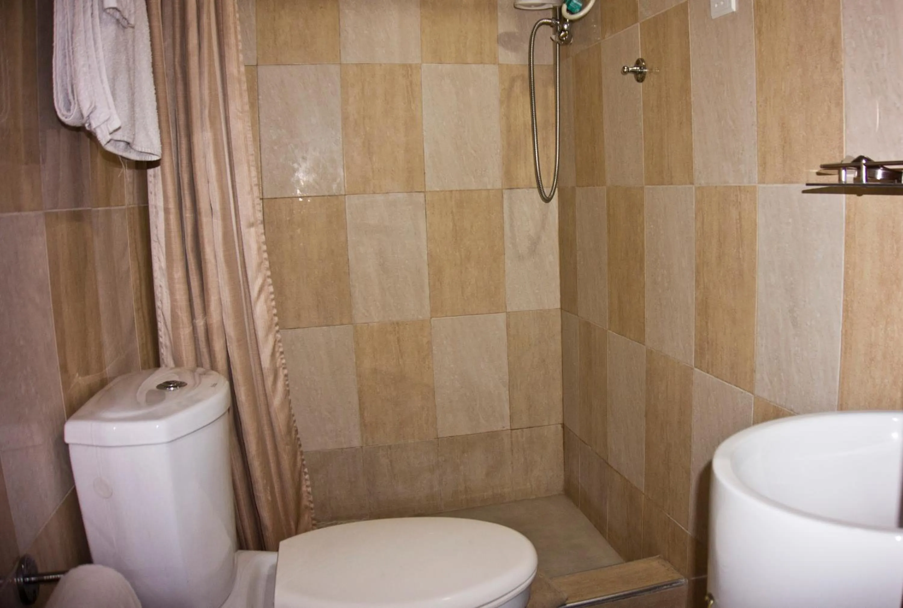 Bathroom in Jesiwa B's Little Palace