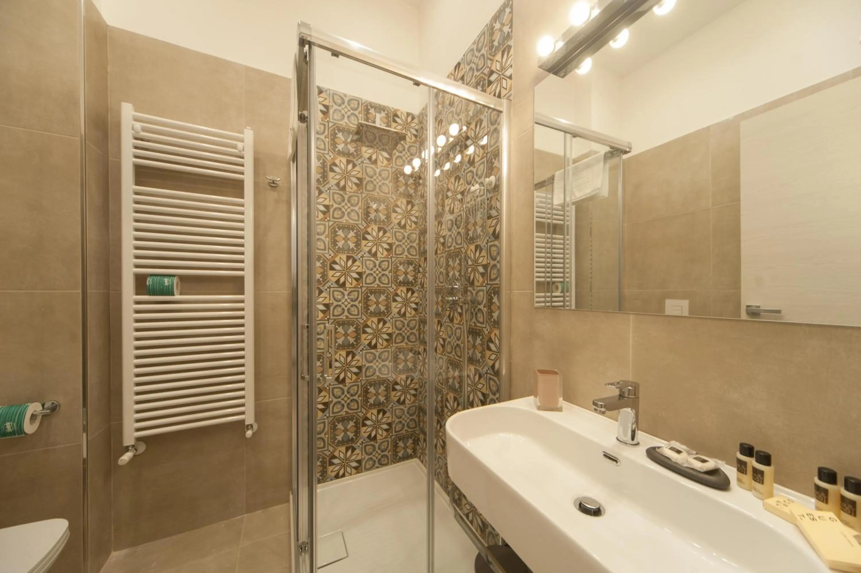 Shower in La Cattedrale dai Tetti