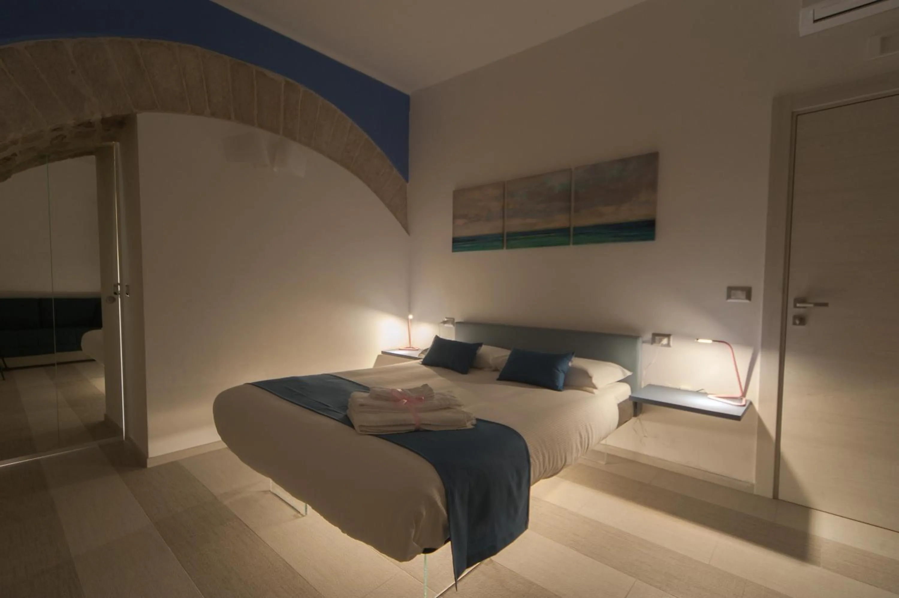 Photo of the whole room, Bed in La Cattedrale dai Tetti
