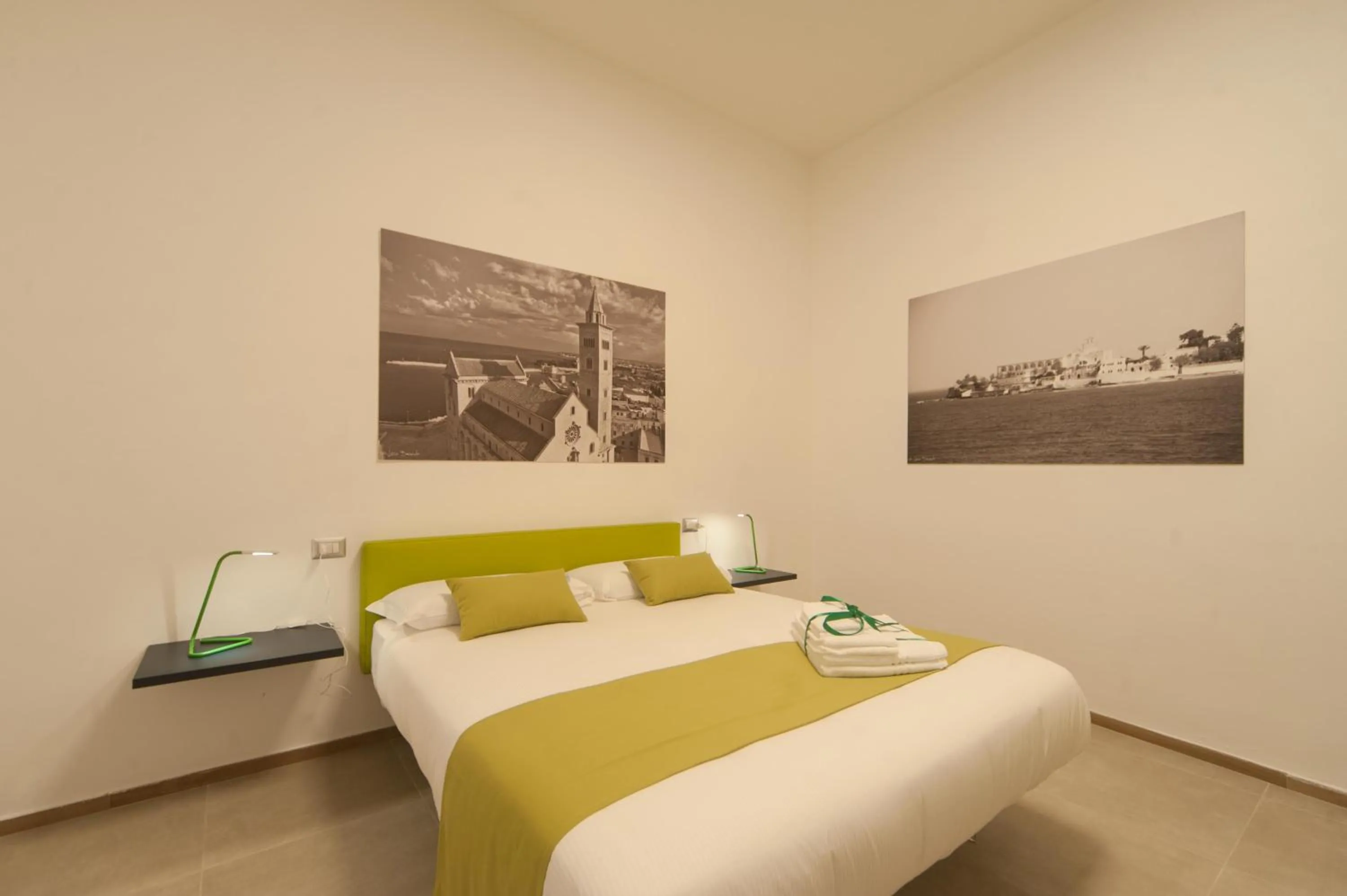 Photo of the whole room, Bed in La Cattedrale dai Tetti