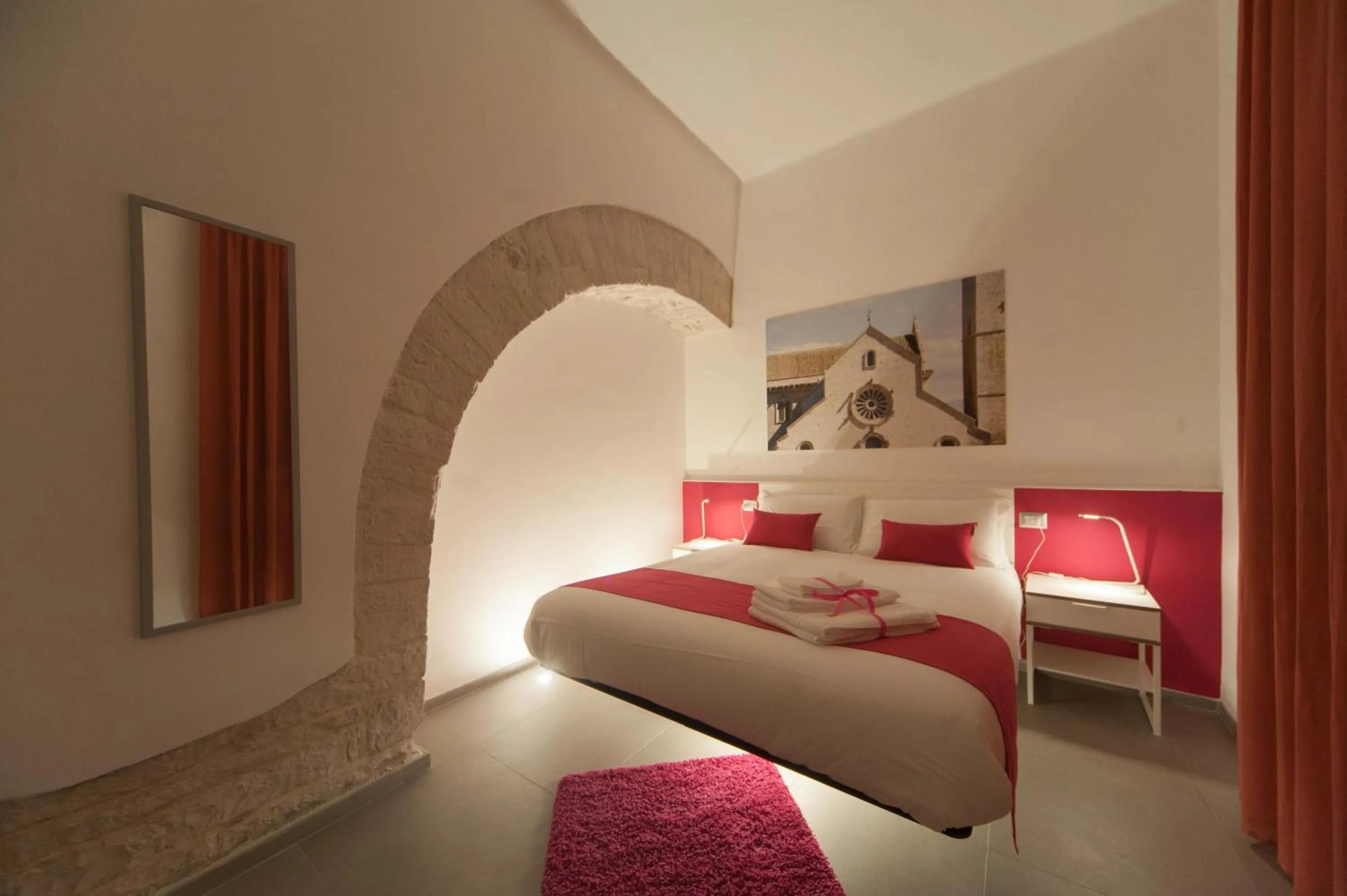 Photo of the whole room, Bed in La Cattedrale dai Tetti