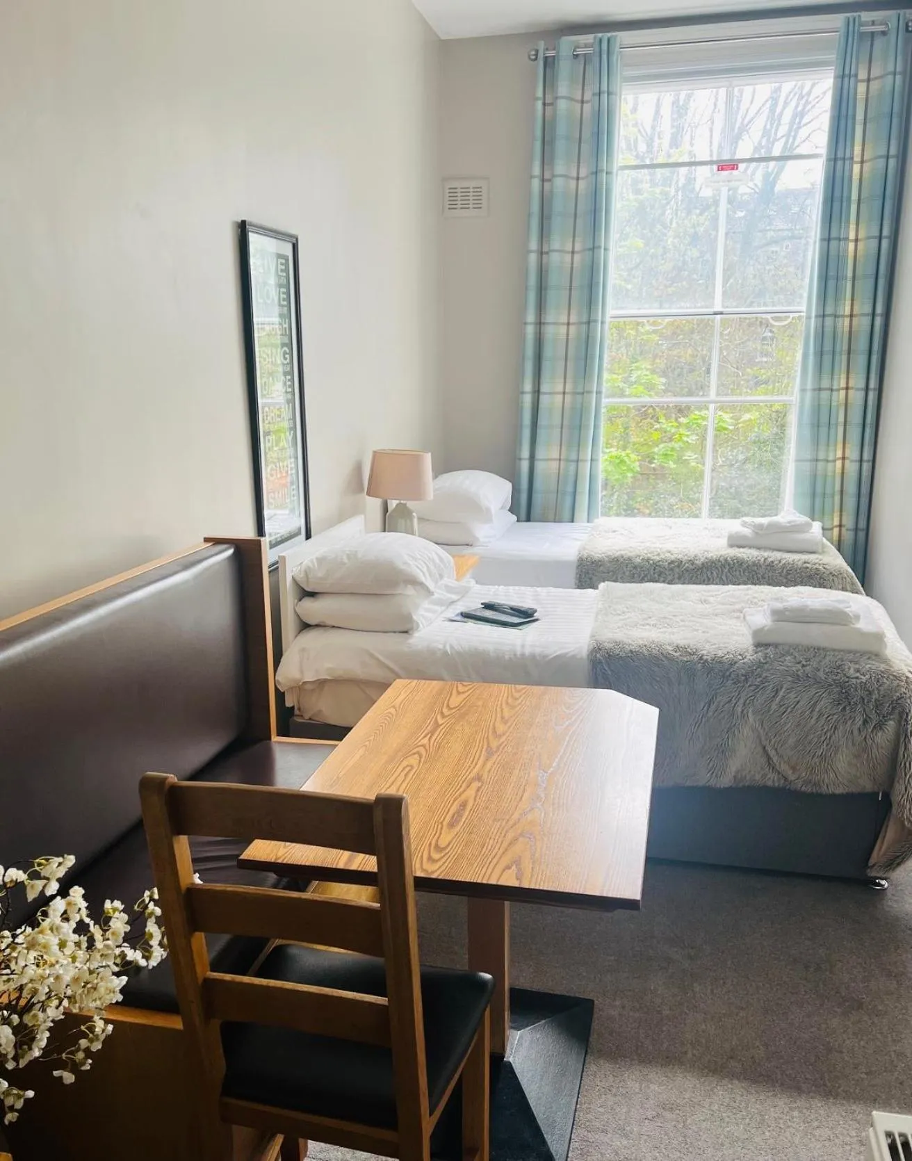 Bedroom, Bed in Hedley House Hotel & Apartments