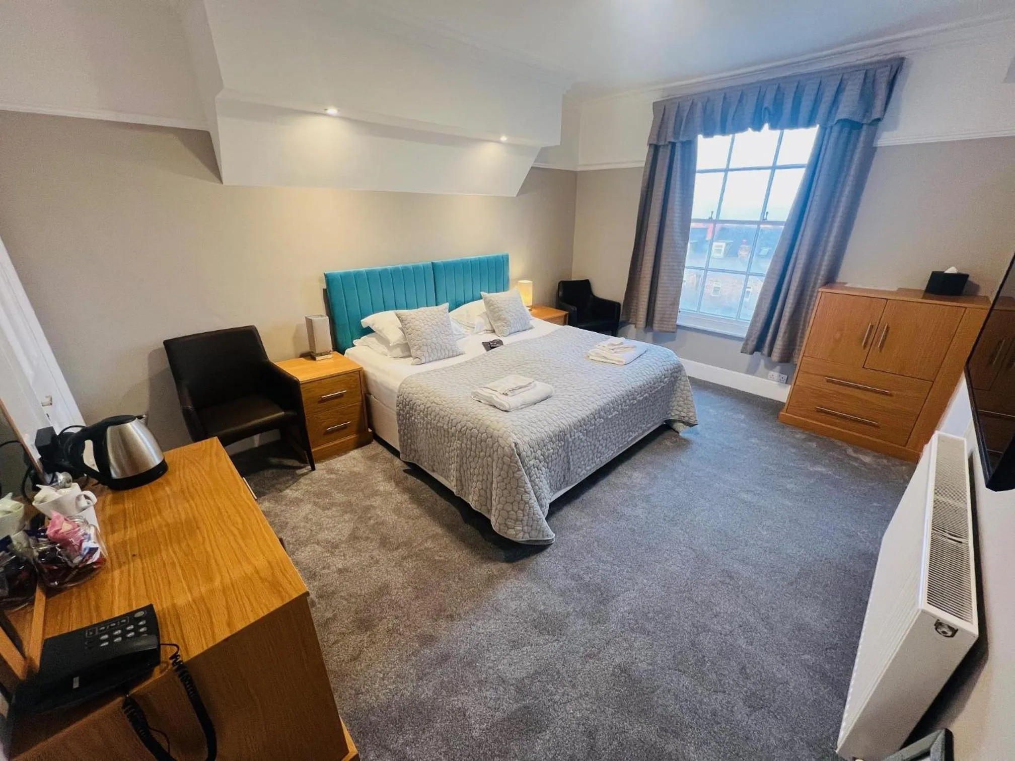 Photo of the whole room, Bed in Hedley House Hotel & Apartments