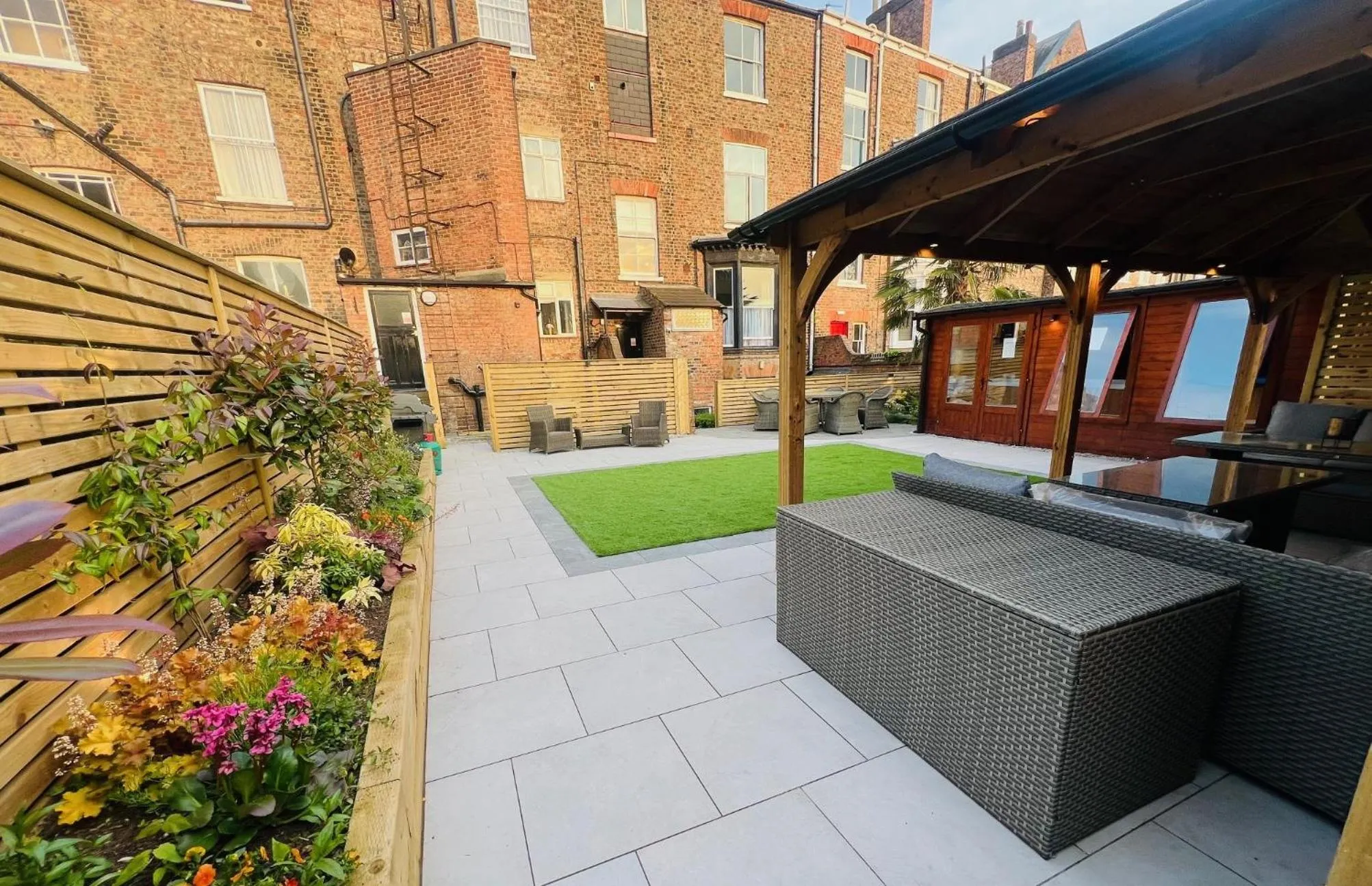 Property building in Hedley House Hotel & Apartments