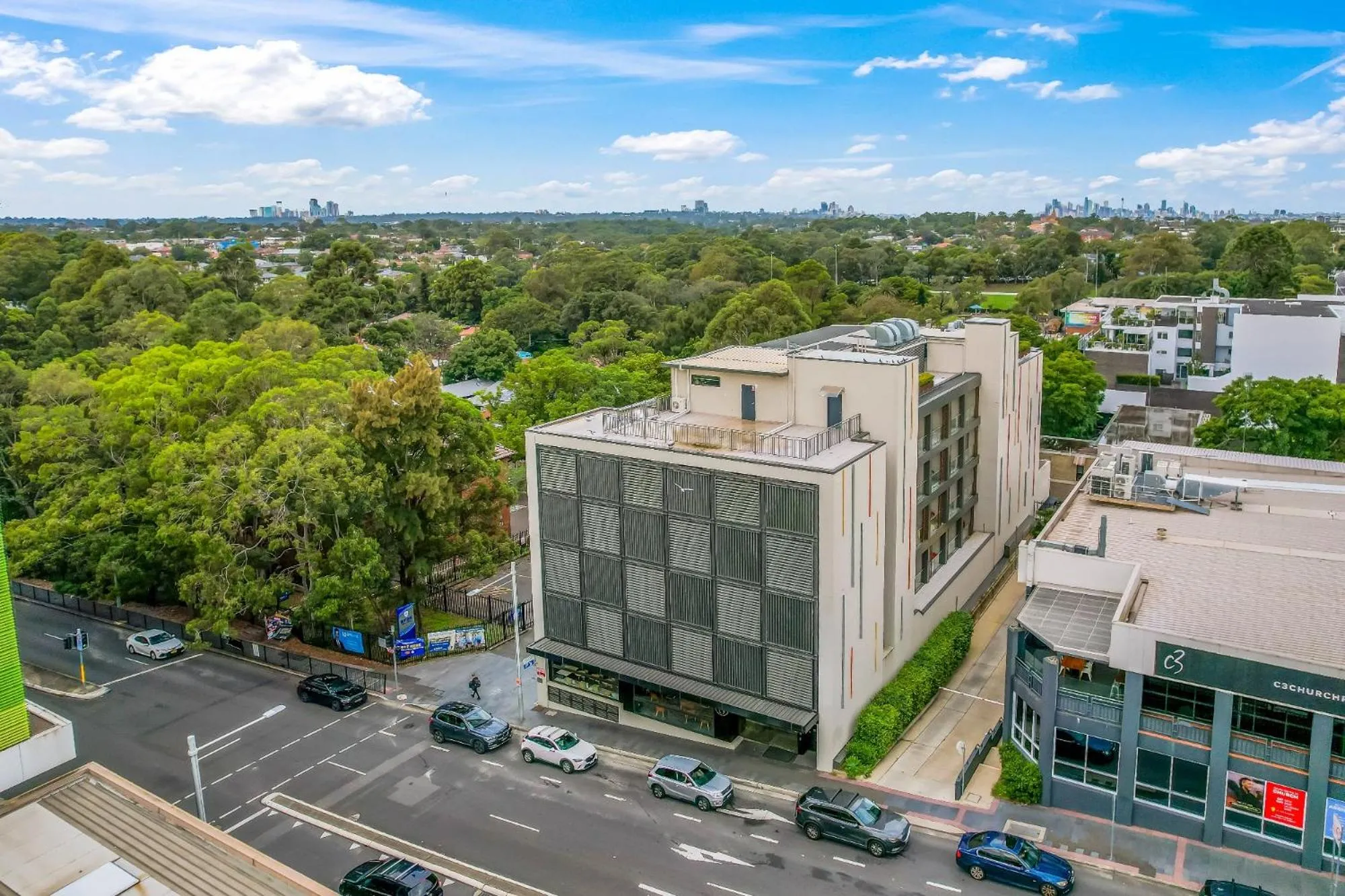 Property building in Studio 8 Residences - Adults Only