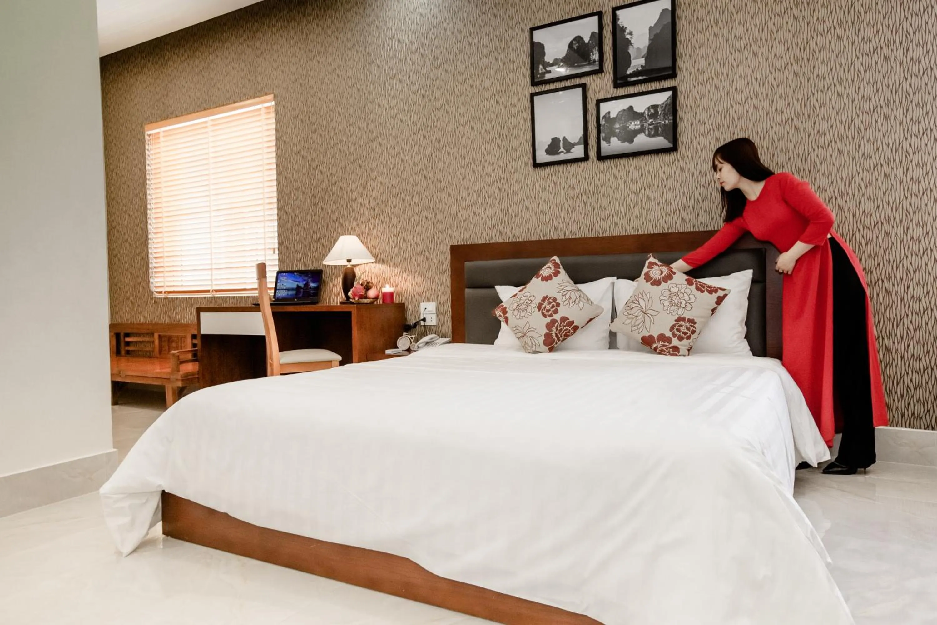 Bedroom, Bed in Halong Seoul Hotel