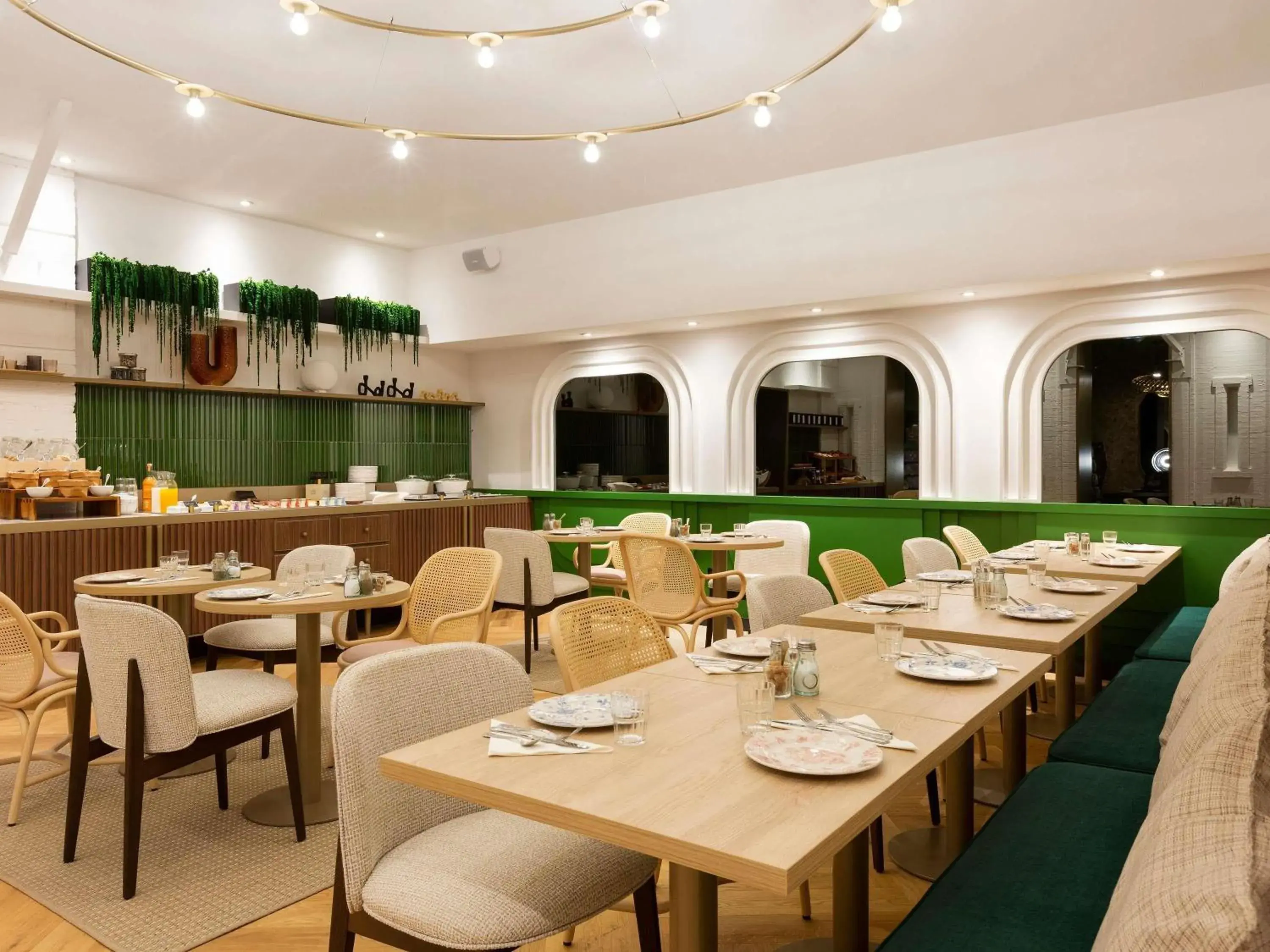 Breakfast in Hotel Les Capitouls Toulouse Centre - Handwritten Collection Breakfast in Hotel Les Capitouls Toulouse Centre - Handwritten Collection