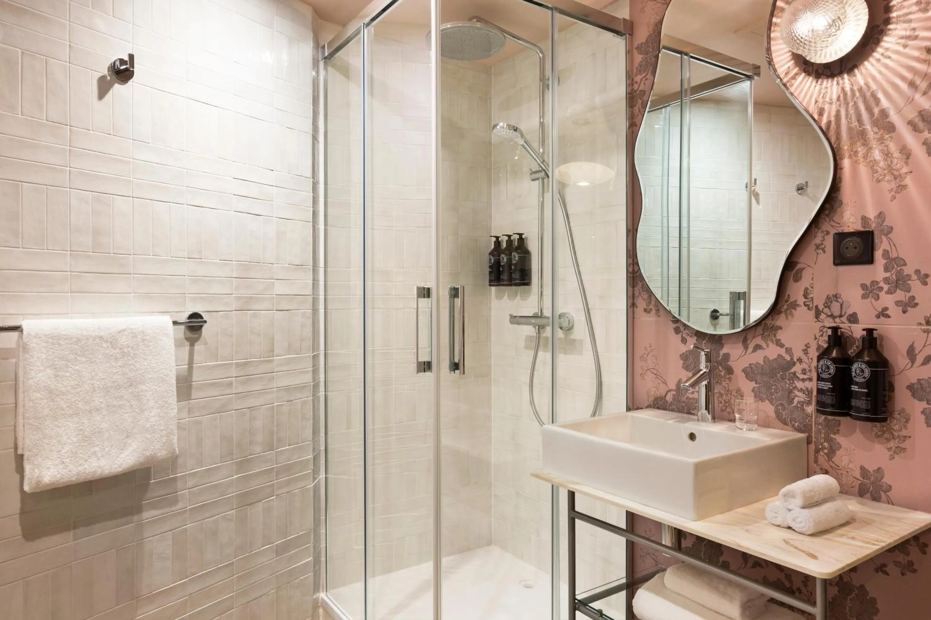 Bathroom in Hotel Les Capitouls Toulouse Centre - Handwritten Collection