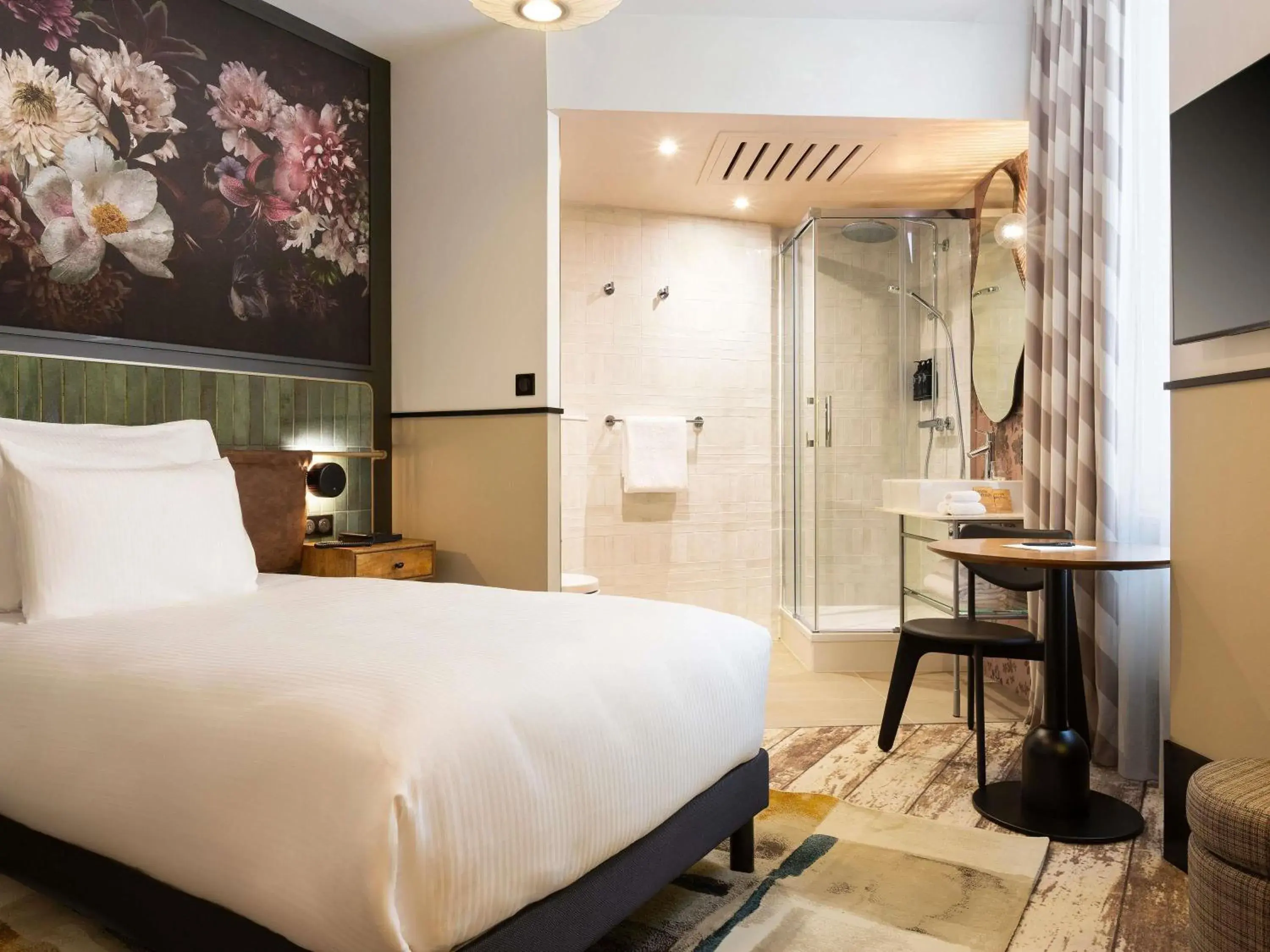 Classic Room in Hotel Les Capitouls Toulouse Centre - Handwritten Collection Classic Room in Hotel Les Capitouls Toulouse Centre - Handwritten Collection