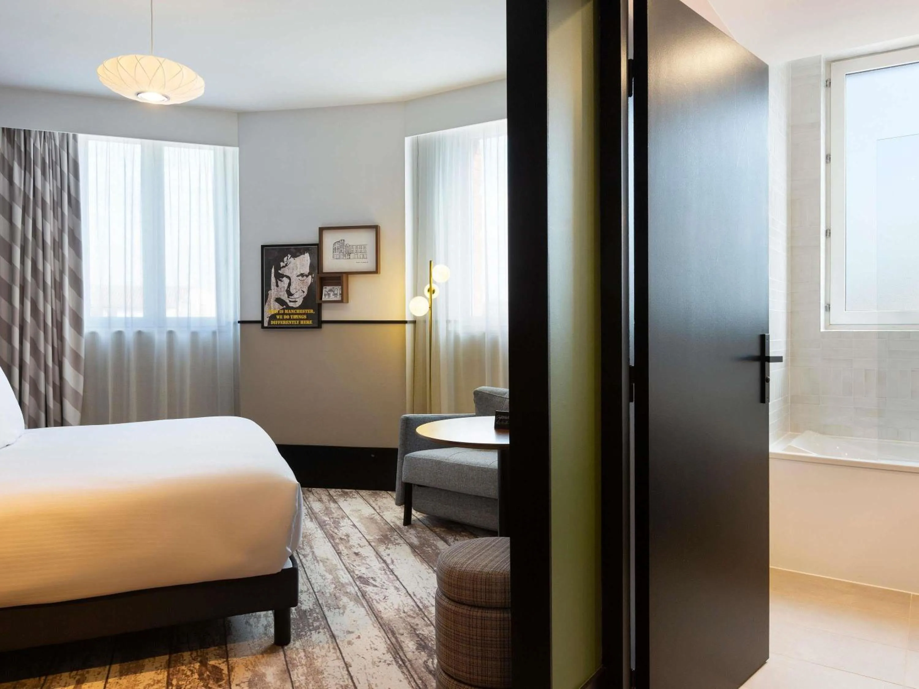 Bedroom, Bed in Hotel Les Capitouls Toulouse Centre - Handwritten Collection