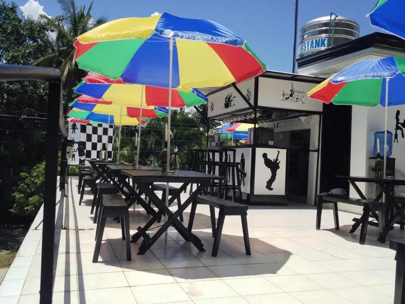 Karaoke in RedDoorz @ Western Highway Lodge Hotel Karaoke in RedDoorz @ Western Highway Lodge Hotel