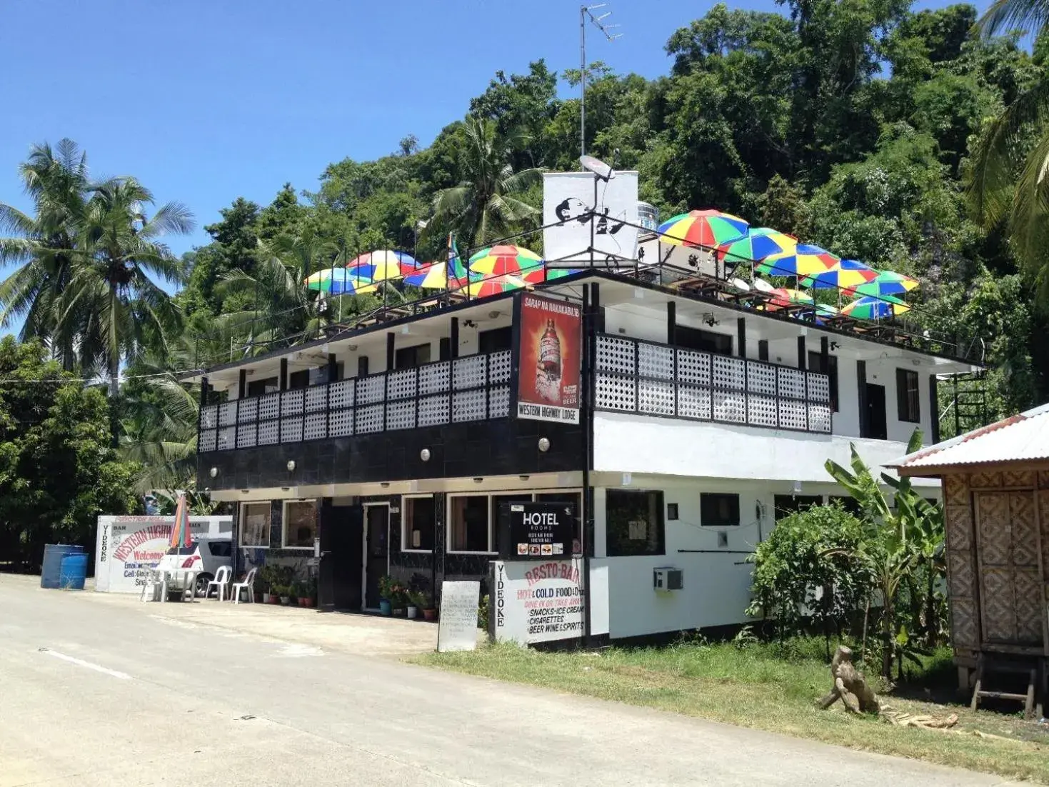 Facade/entrance in RedDoorz @ Western Highway Lodge Hotel Facade/entrance in RedDoorz @ Western Highway Lodge Hotel