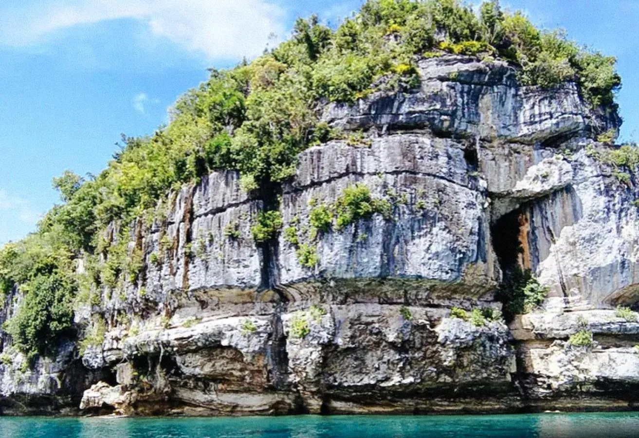 Nearby landmark in RedDoorz @ Western Highway Lodge Hotel