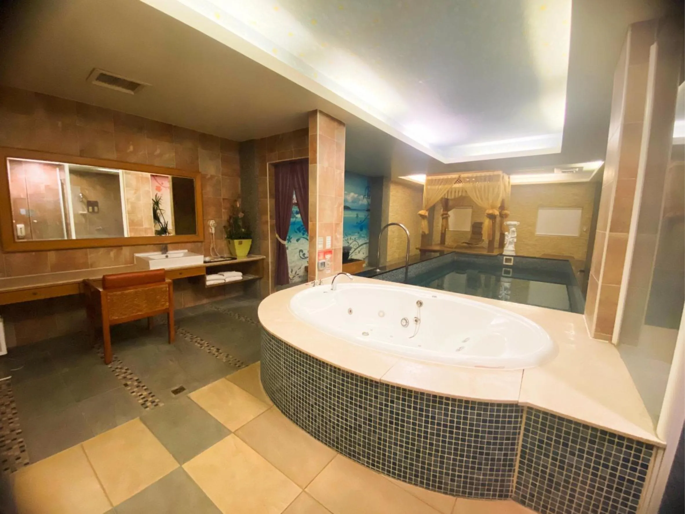 Hot Tub in Hua Xiang Motel