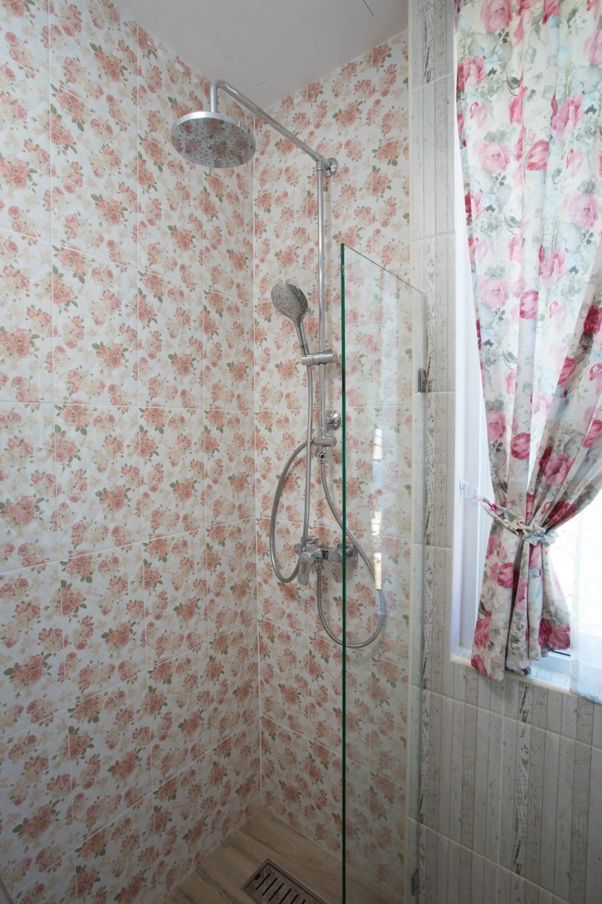 Bathroom in Hillsborough The English Country House Hotel & Leisure