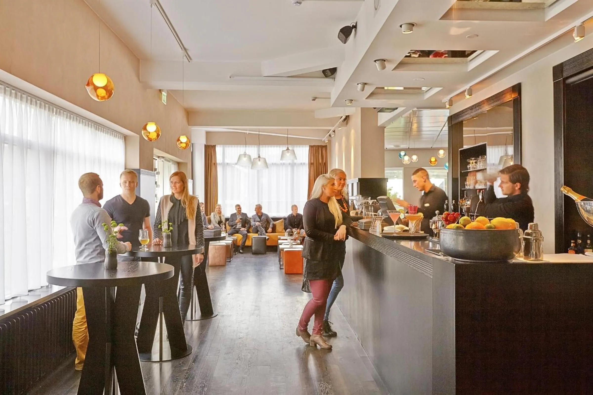 Lounge or bar in Hotel Kea by Keahotels