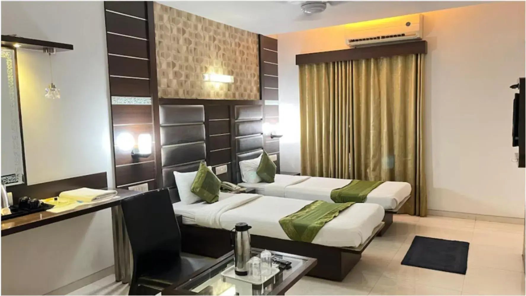 Twin Room - single occupancy in Hotel Apple Inn Vapi Twin Room - single occupancy in Hotel Apple Inn Vapi