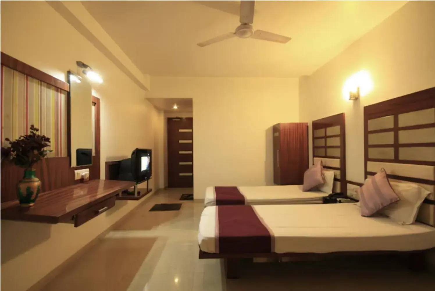Twin Room - single occupancy in Hotel Apple Inn Vapi Twin Room - single occupancy in Hotel Apple Inn Vapi