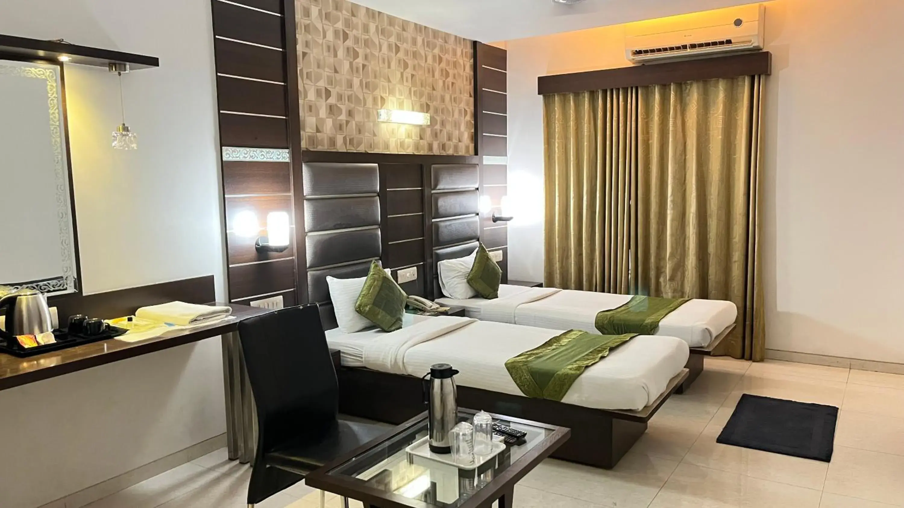 Twin Room - single occupancy in Hotel Apple Inn Vapi Twin Room - single occupancy in Hotel Apple Inn Vapi