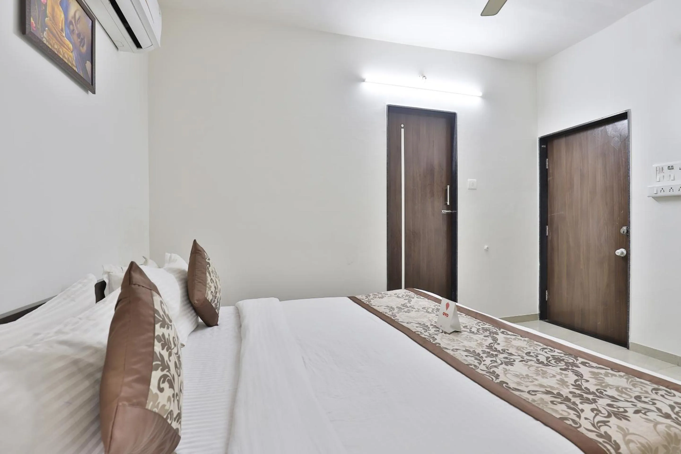 Decorative detail, Bed in Nova Hotel Star Palace