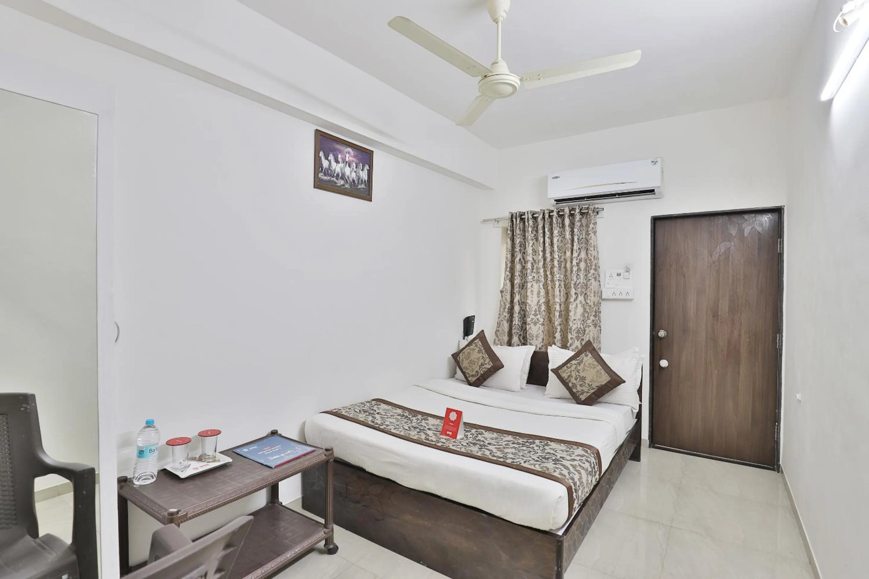 Living room, Bed in Nova Hotel Star Palace