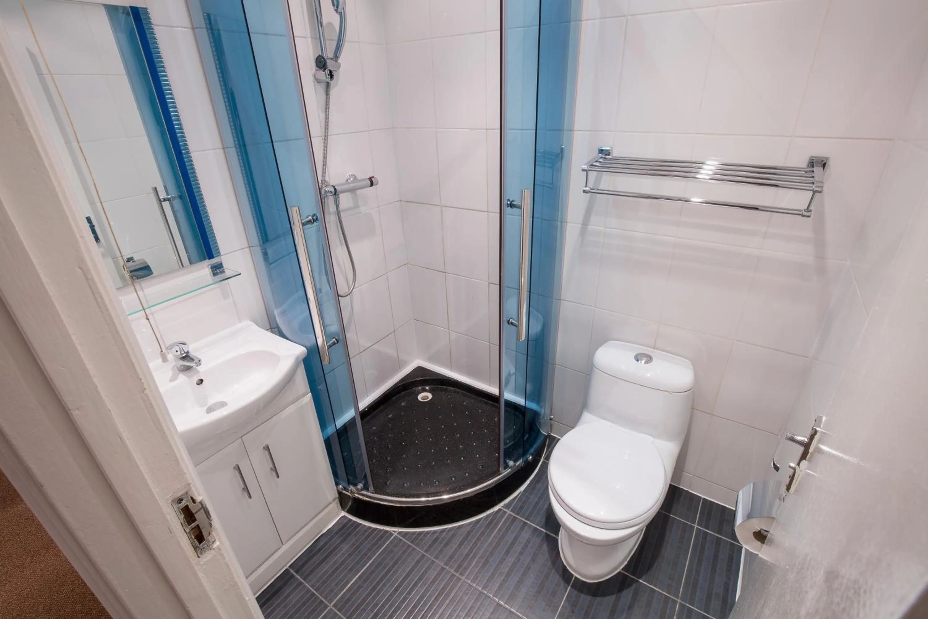 Bathroom in Newham Hotel