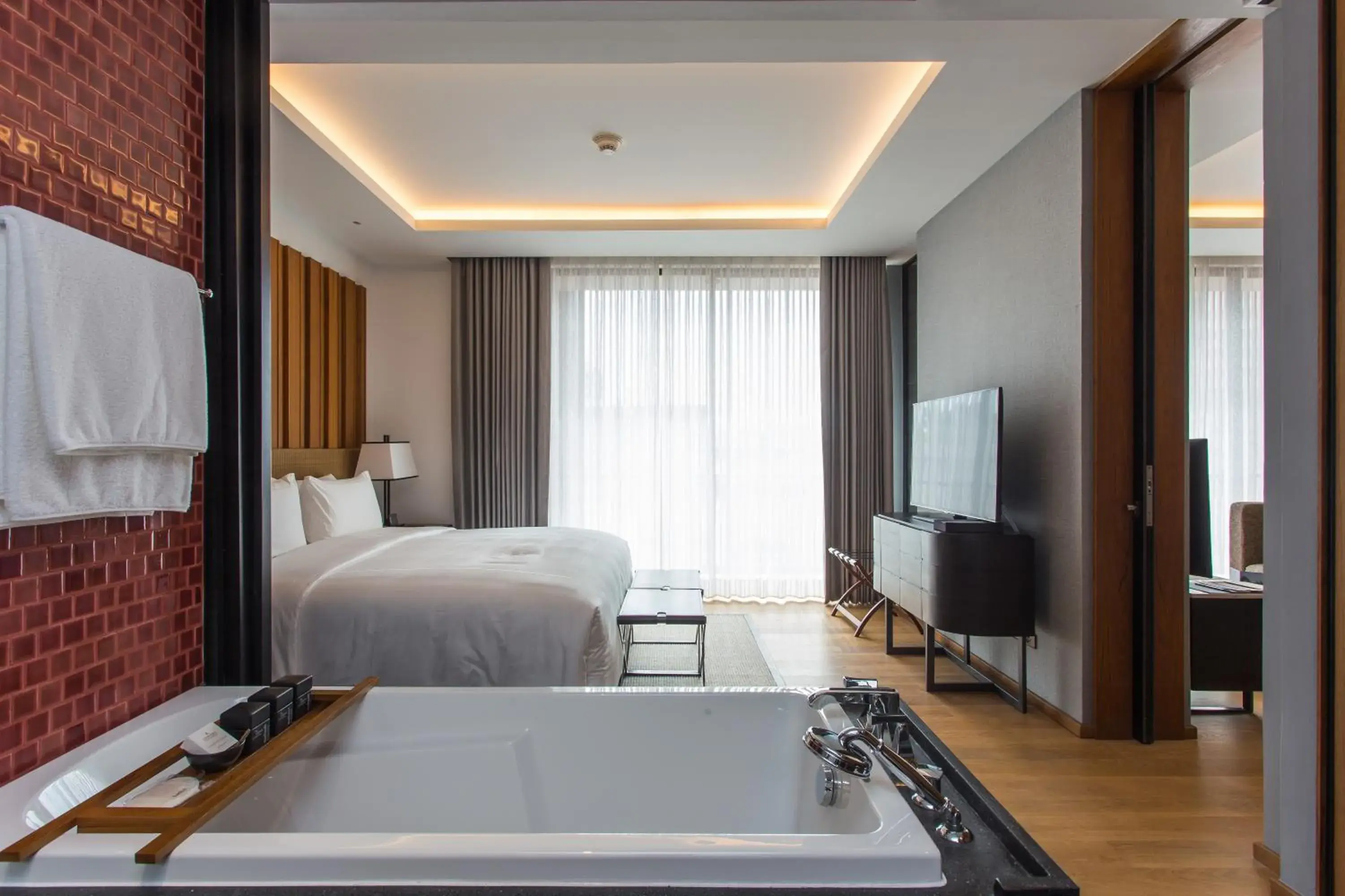 People, Bed in Anantara Chiang Mai Serviced Suites People, Bed in Anantara Chiang Mai Serviced Suites
