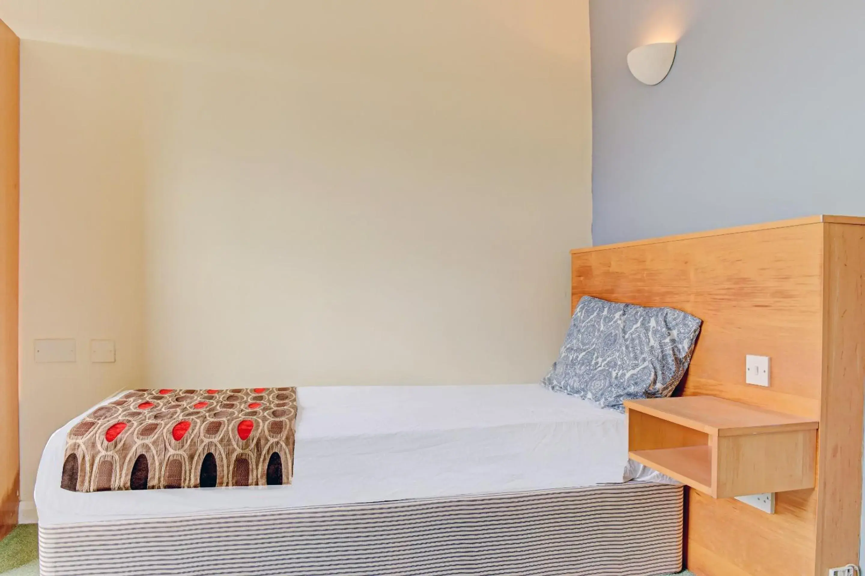 Bedroom in Shilton Inn By OYO Leicester Bedroom in Shilton Inn By OYO Leicester