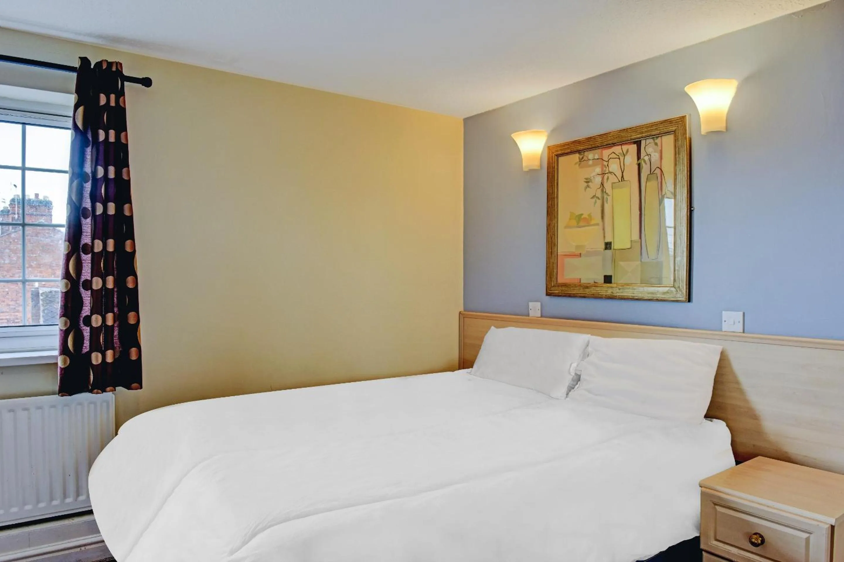 Bedroom in Shilton Inn By OYO Leicester