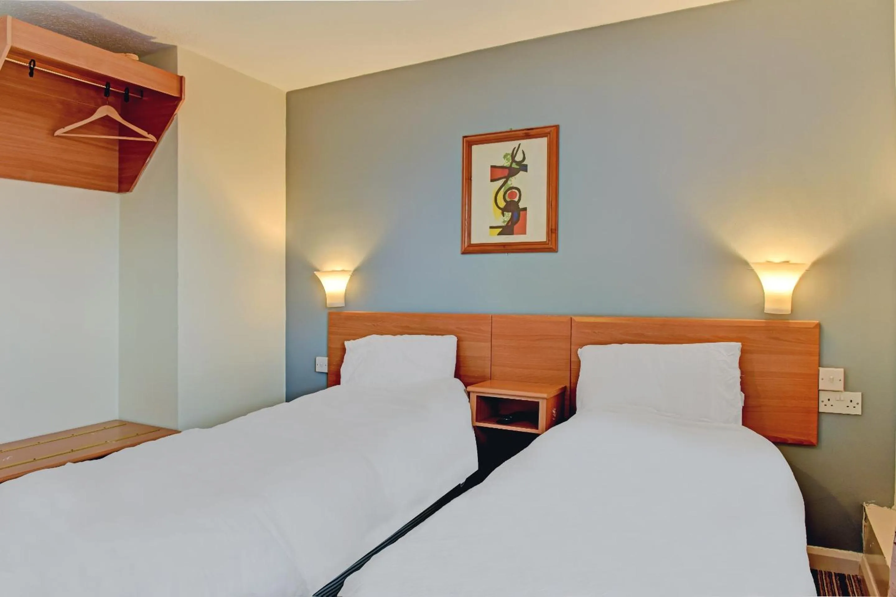 Bedroom in Shilton Inn By OYO Leicester