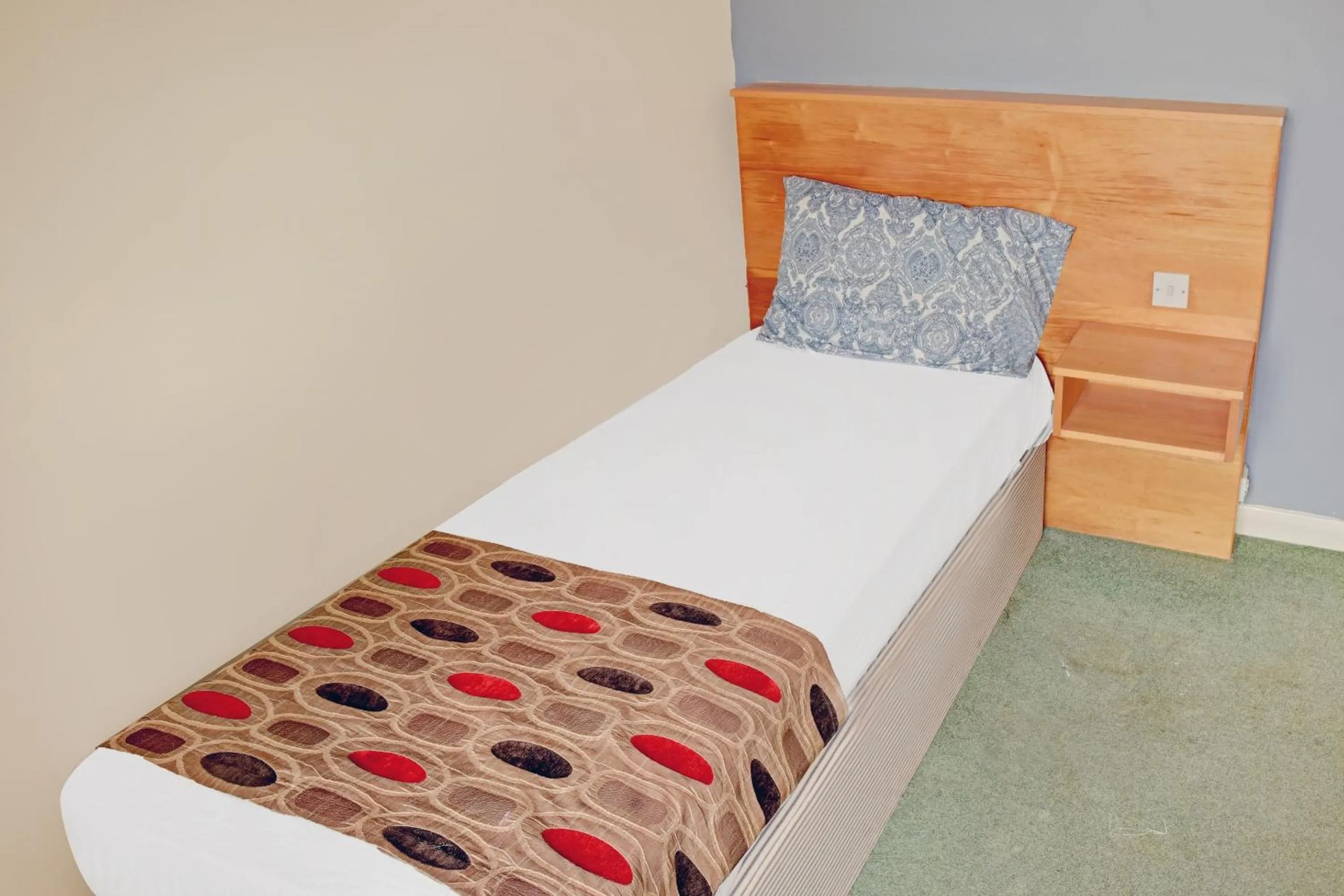 Bedroom in Shilton Inn By OYO Leicester