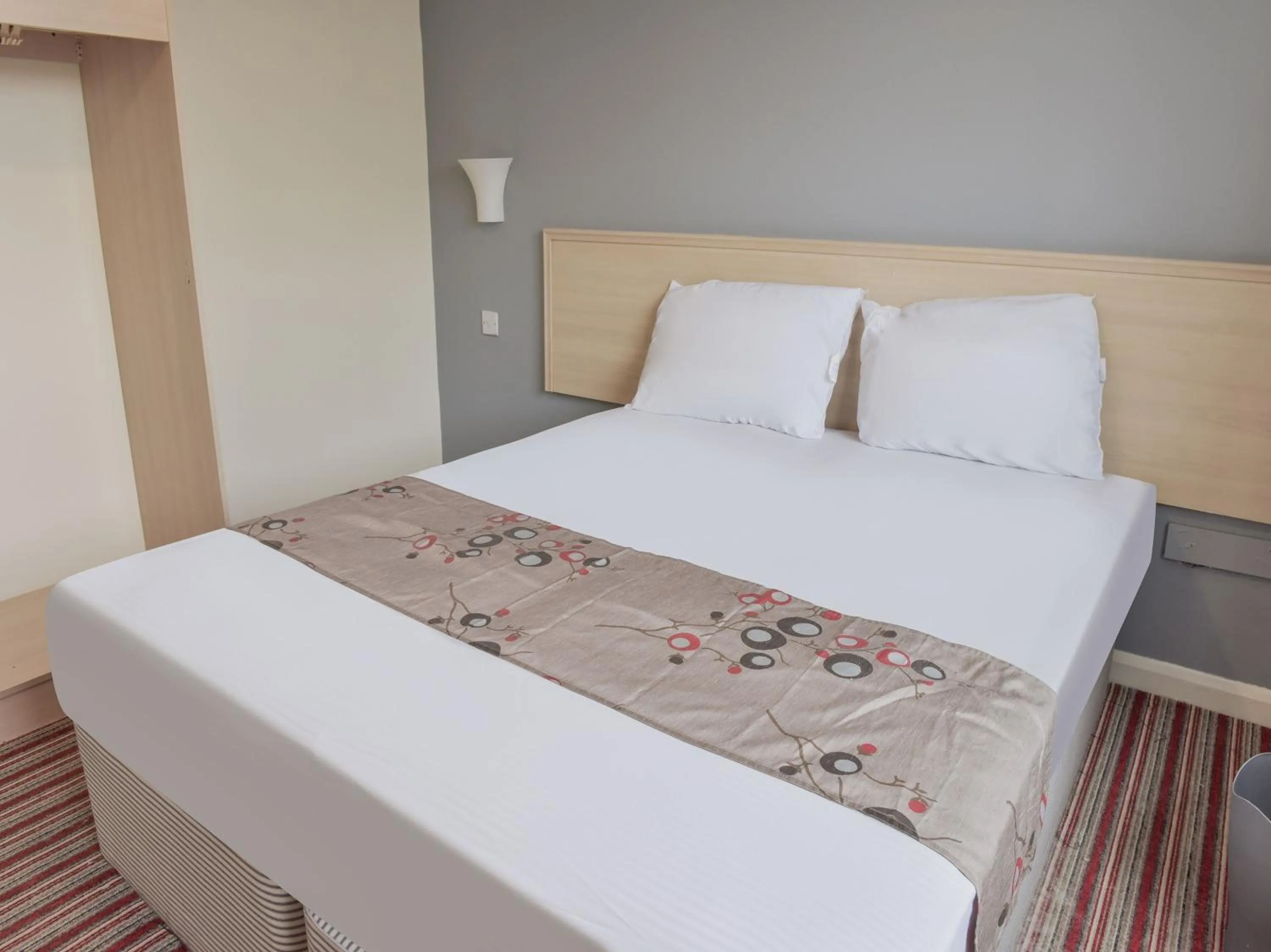 Bedroom in Shilton Inn By OYO Leicester