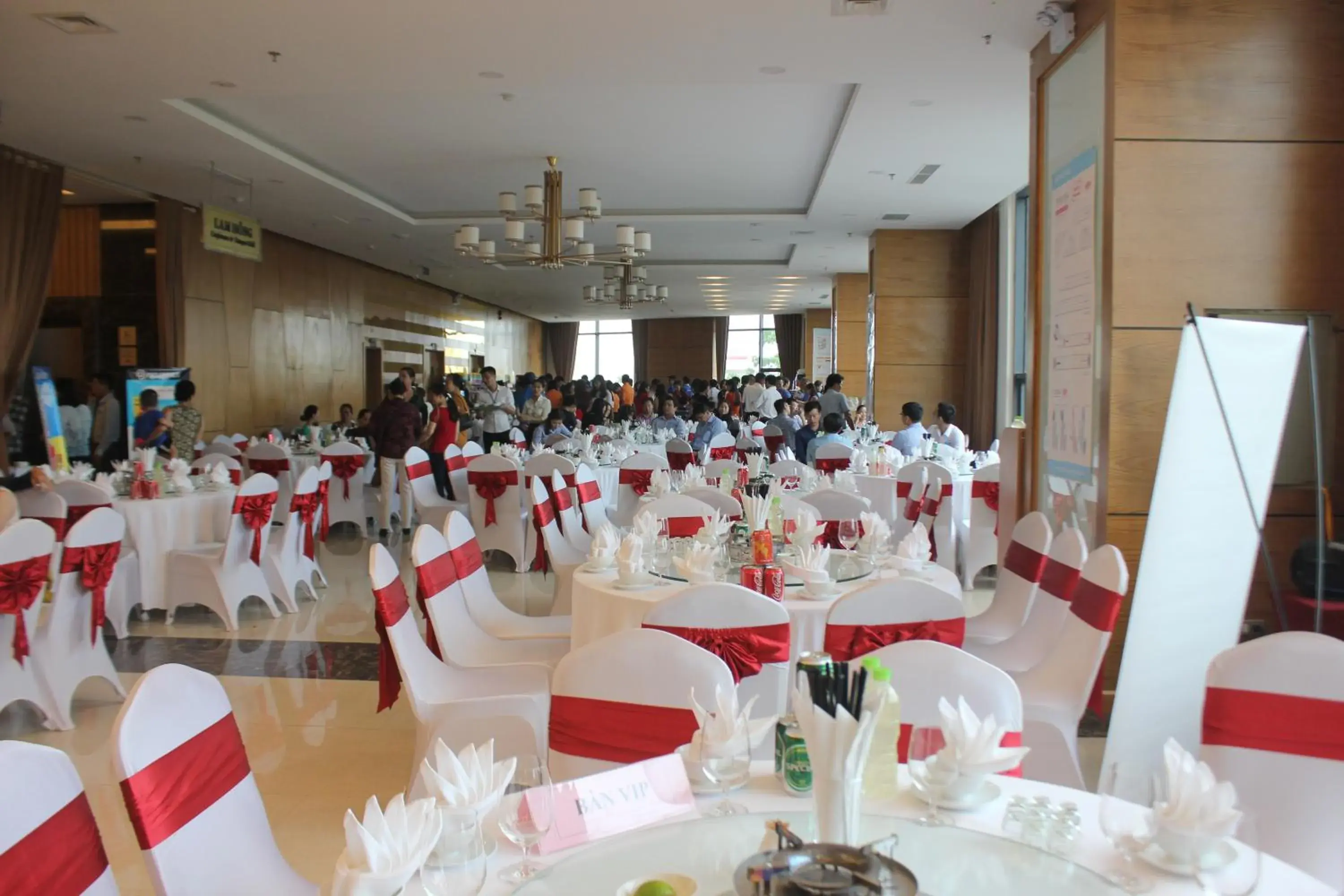 Restaurant/places to eat in Muong Thanh Cua Dong Hotel Restaurant/places to eat in Muong Thanh Cua Dong Hotel