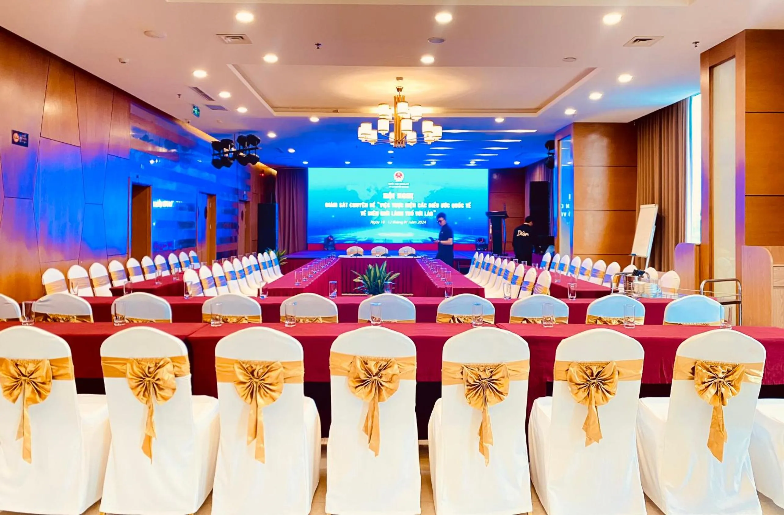 Meeting/conference room in Muong Thanh Cua Dong Hotel