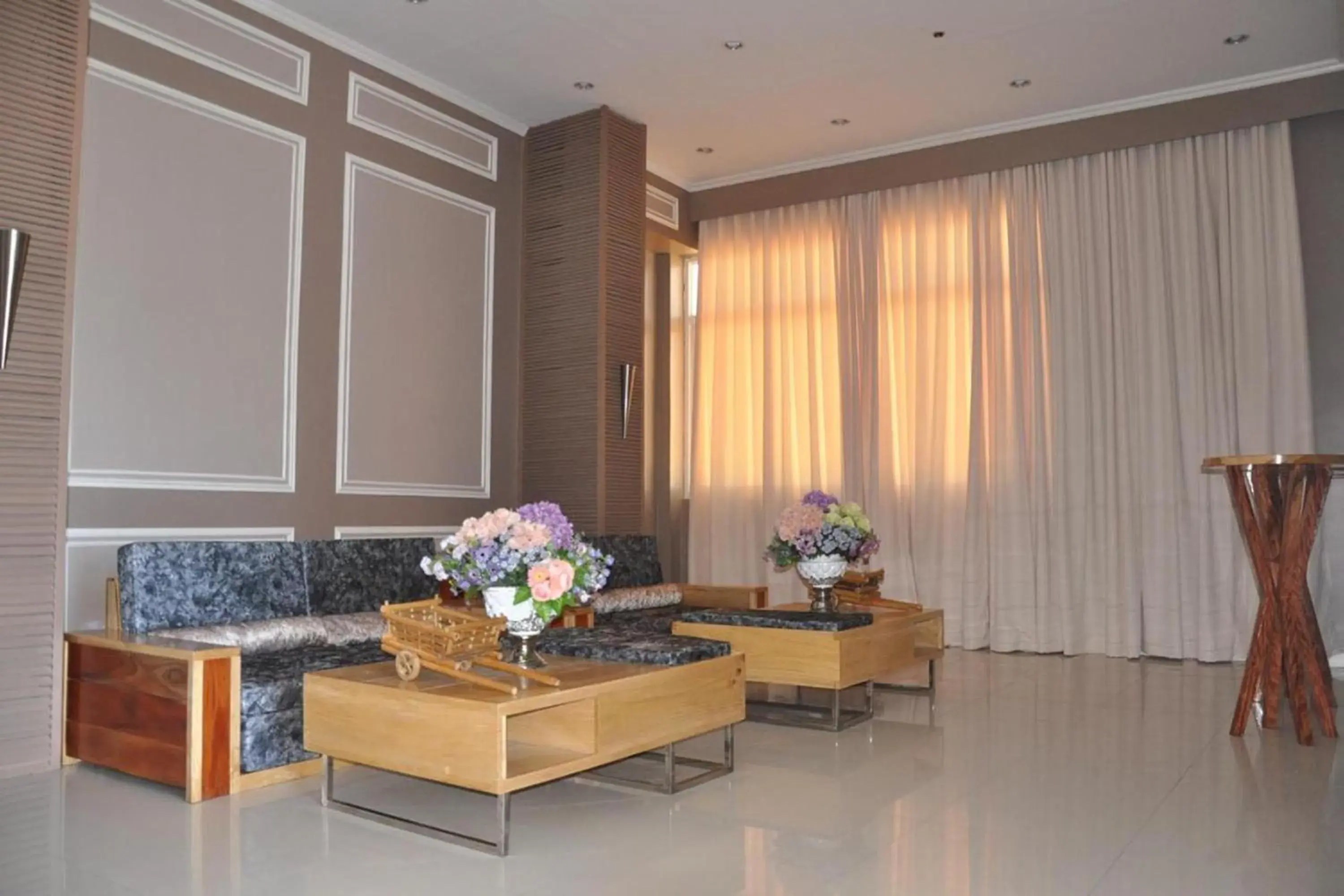 Lobby or reception in Hotel Lapira Lobby or reception in Hotel Lapira