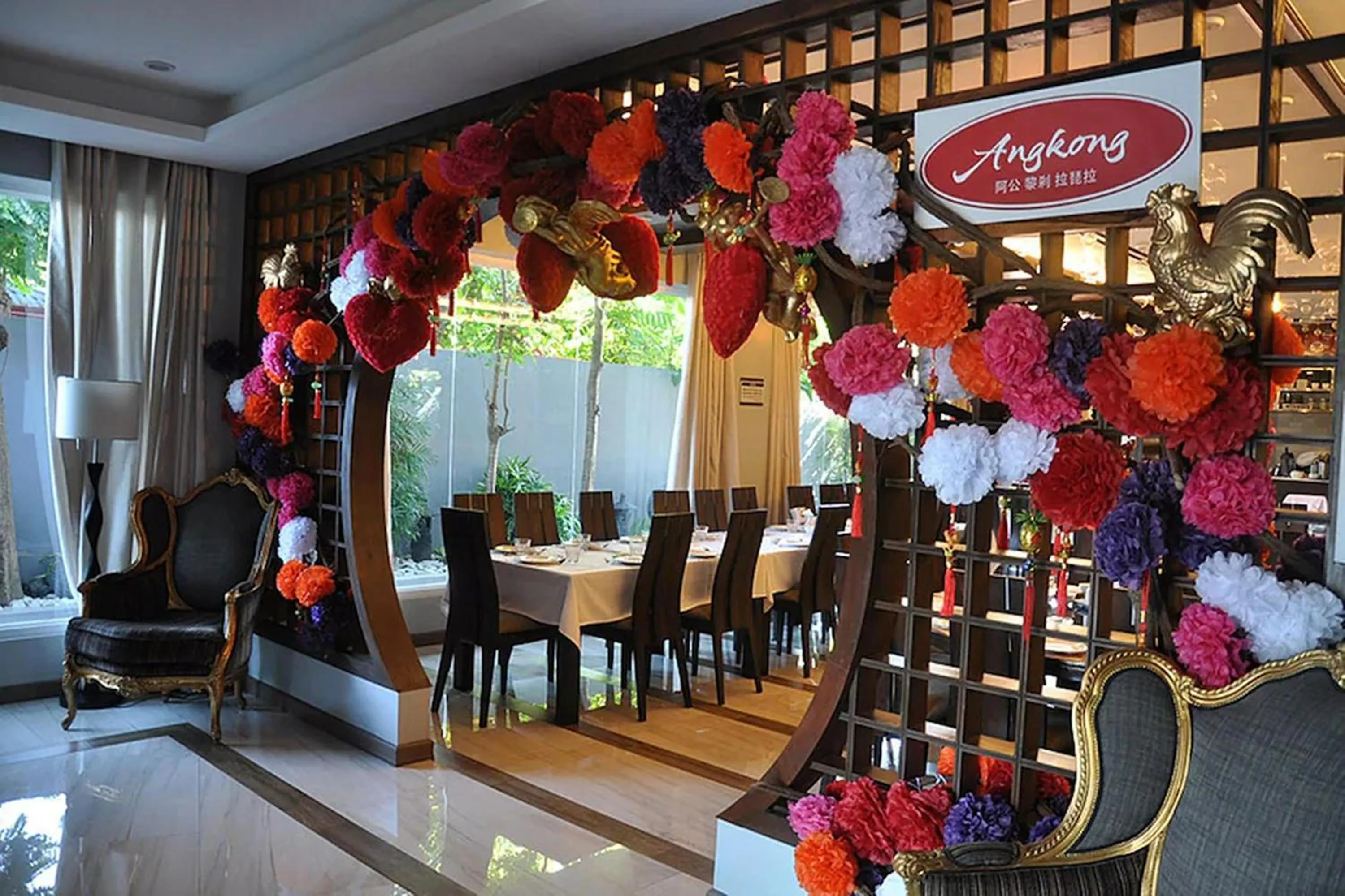 Restaurant/places to eat in Hotel Lapira