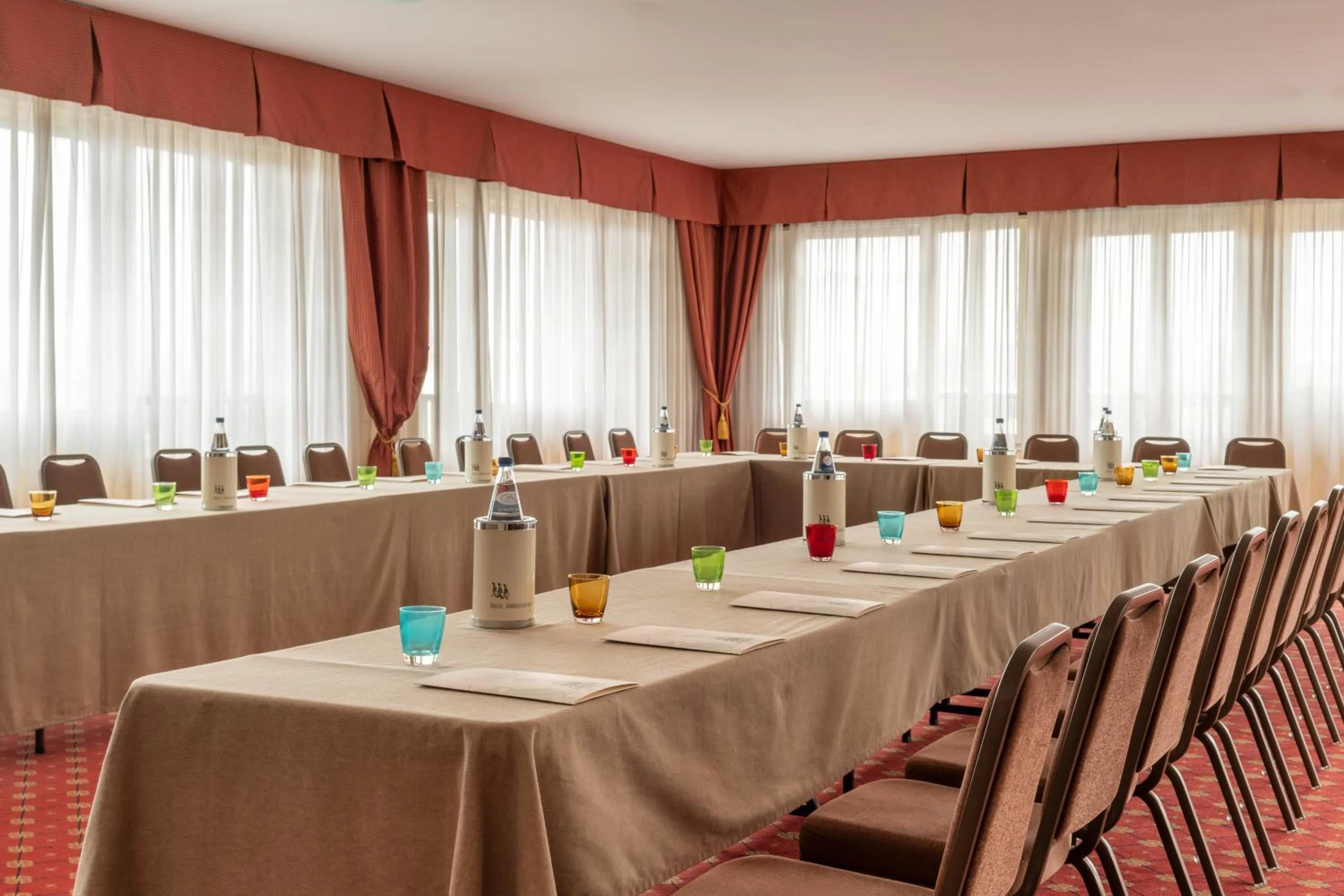 Business facilities in Hotel Ambasciatori