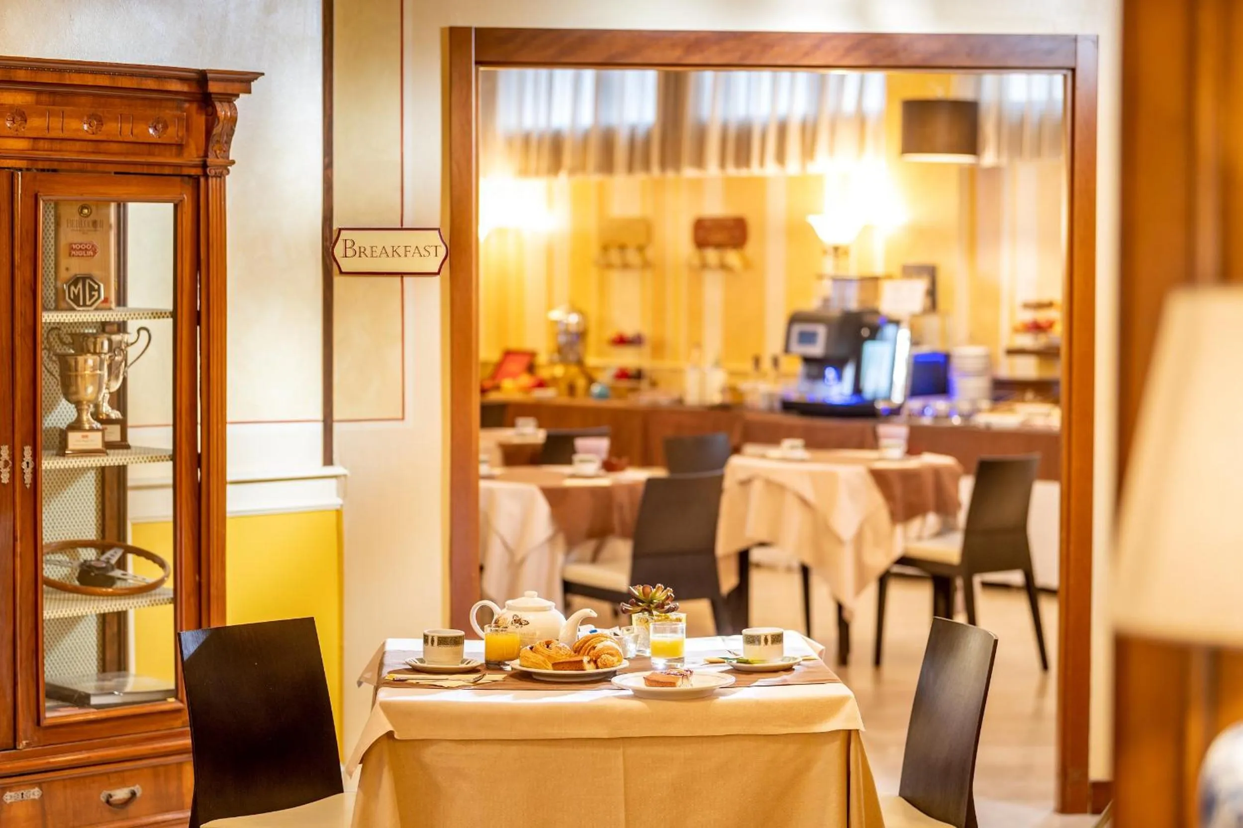 Restaurant/places to eat in Hotel Ambasciatori