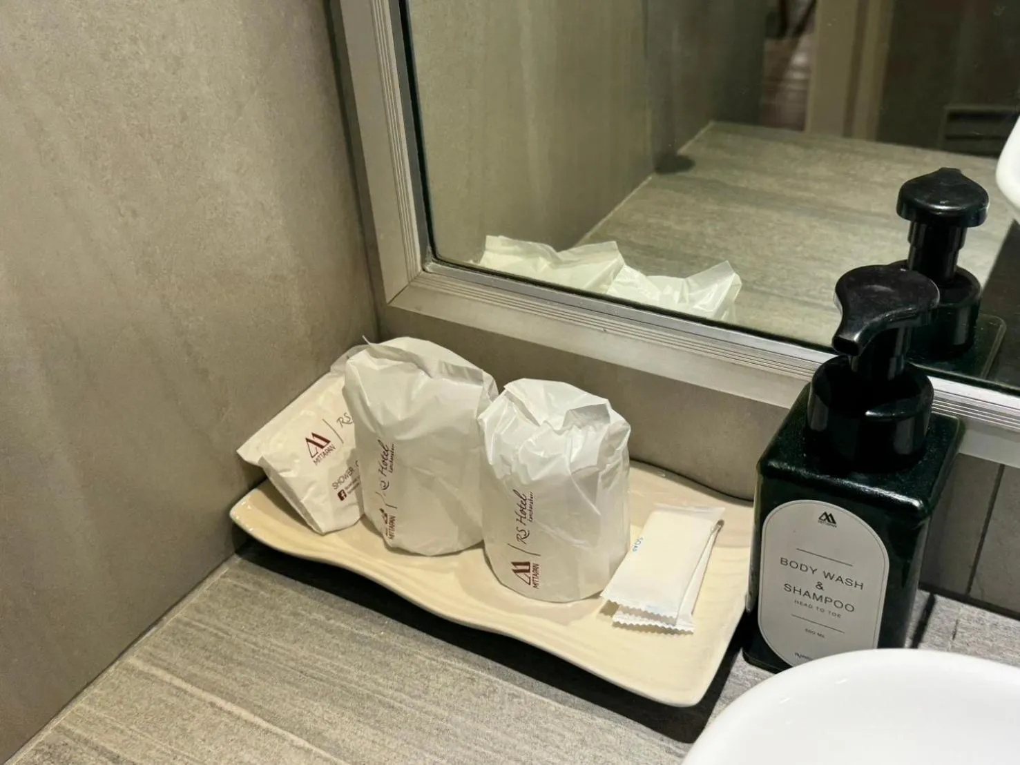 Property building in Mittapan Hotel