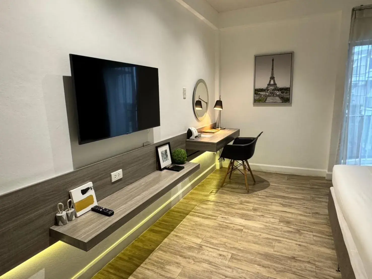 Photo of the whole room, Bed in Mittapan Hotel Photo of the whole room, Bed in Mittapan Hotel