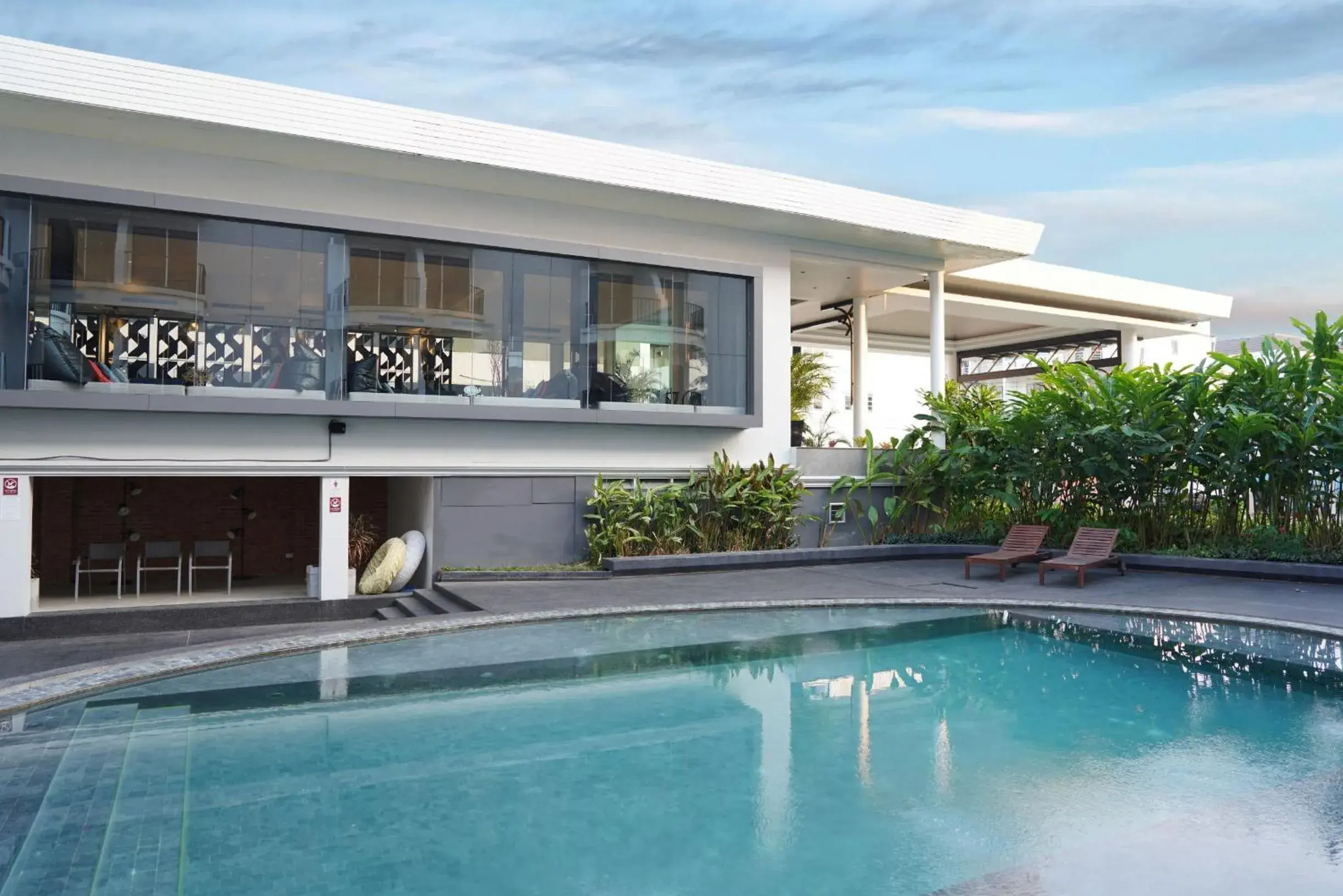 Swimming pool in Mittapan Hotel Swimming pool in Mittapan Hotel