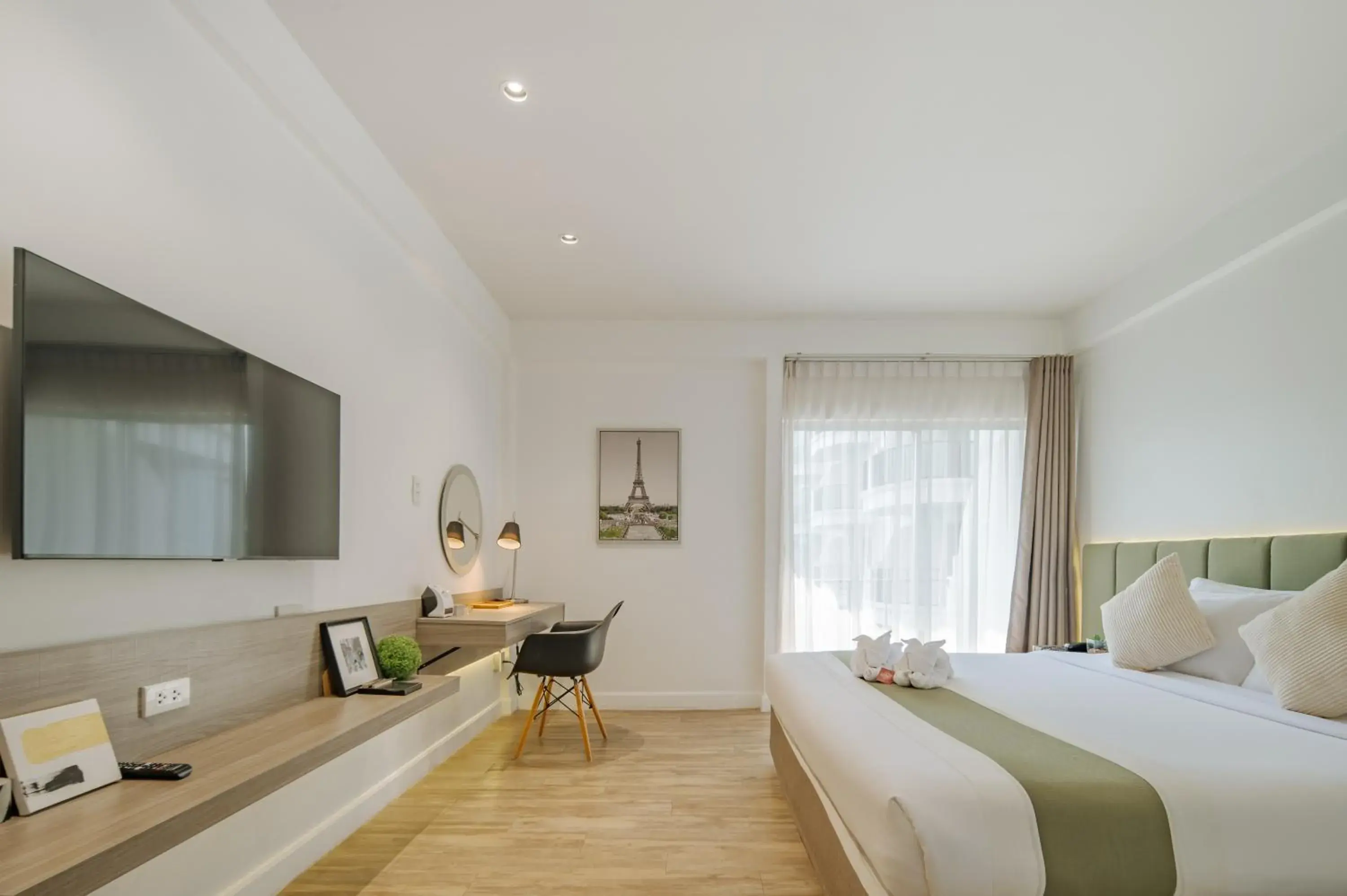 Photo of the whole room, Bed in Mittapan Hotel Photo of the whole room, Bed in Mittapan Hotel