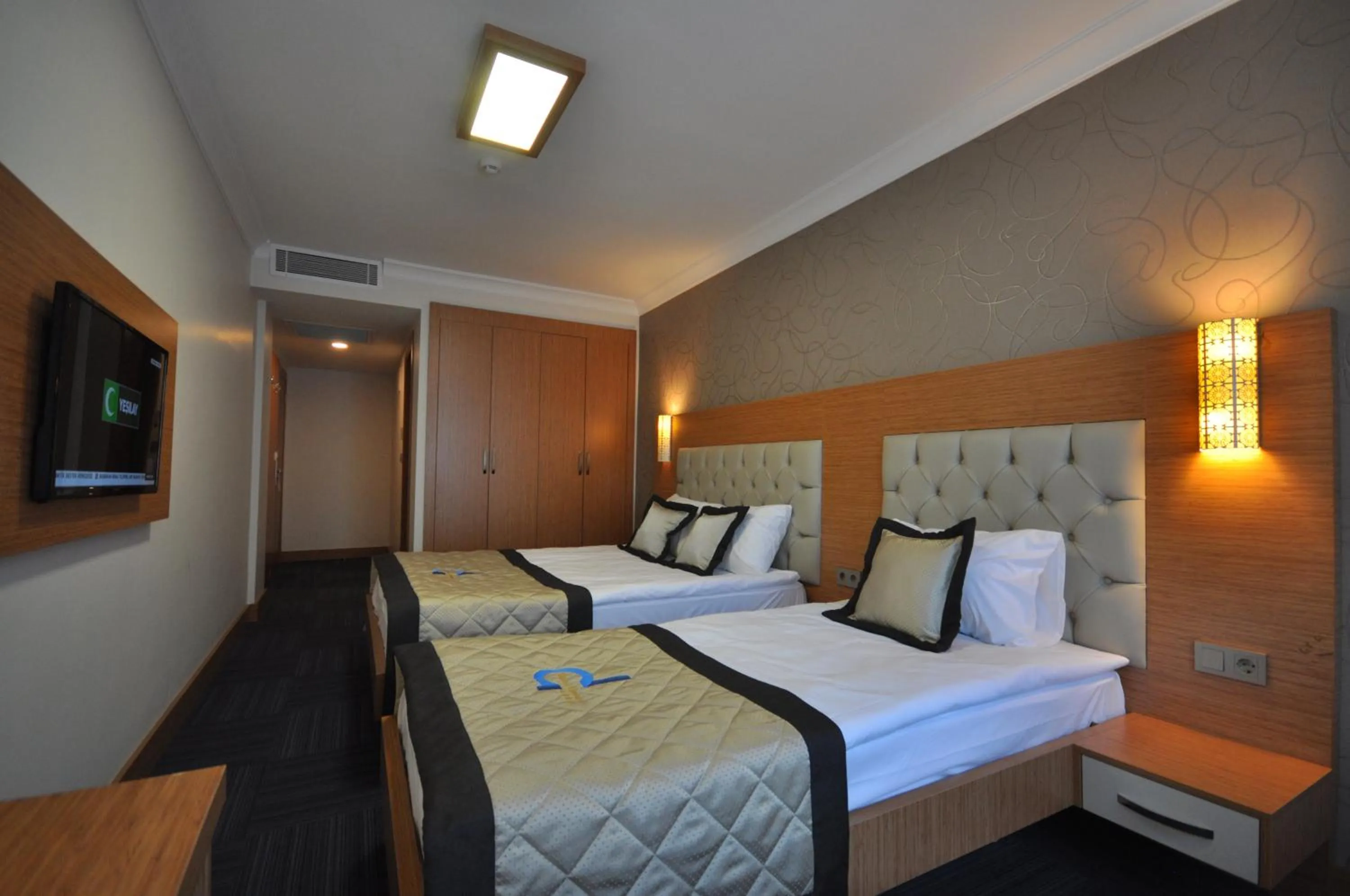 Photo of the whole room, Bed in Double Comfort Hotel