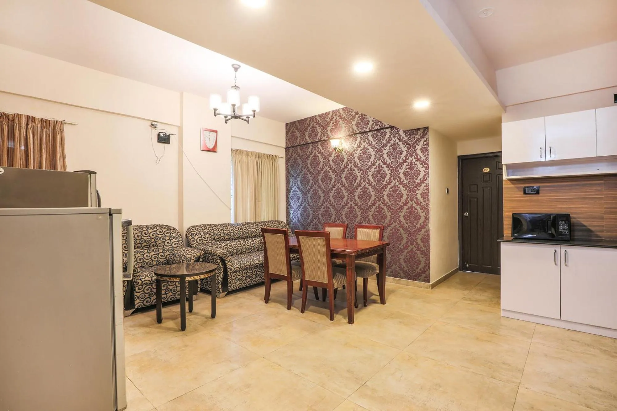 Seating area in FabHotel Frazer Suites - Nr Bangalore Cantt Railway Station