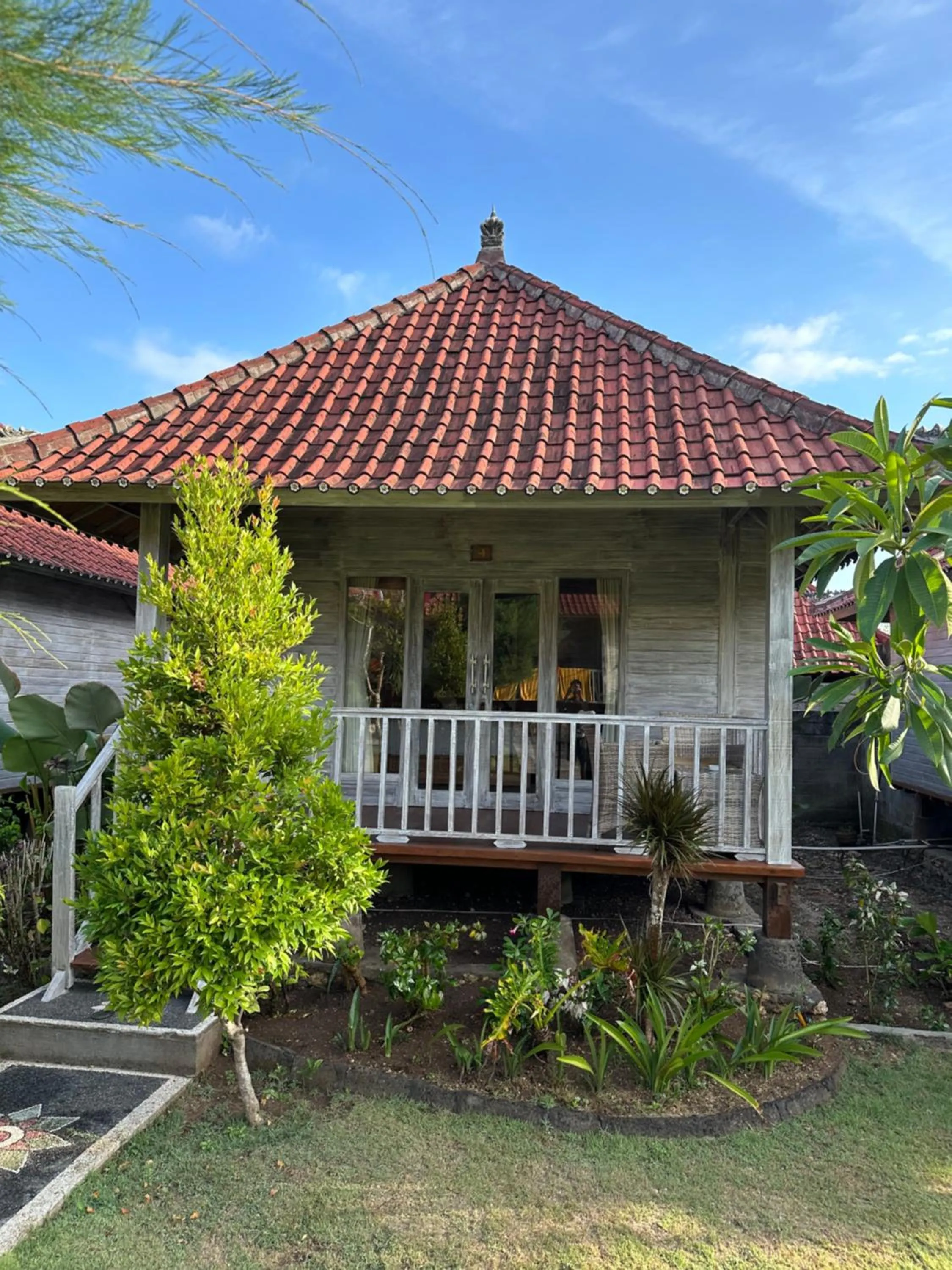Property building in The Niti Hut's Lembongan