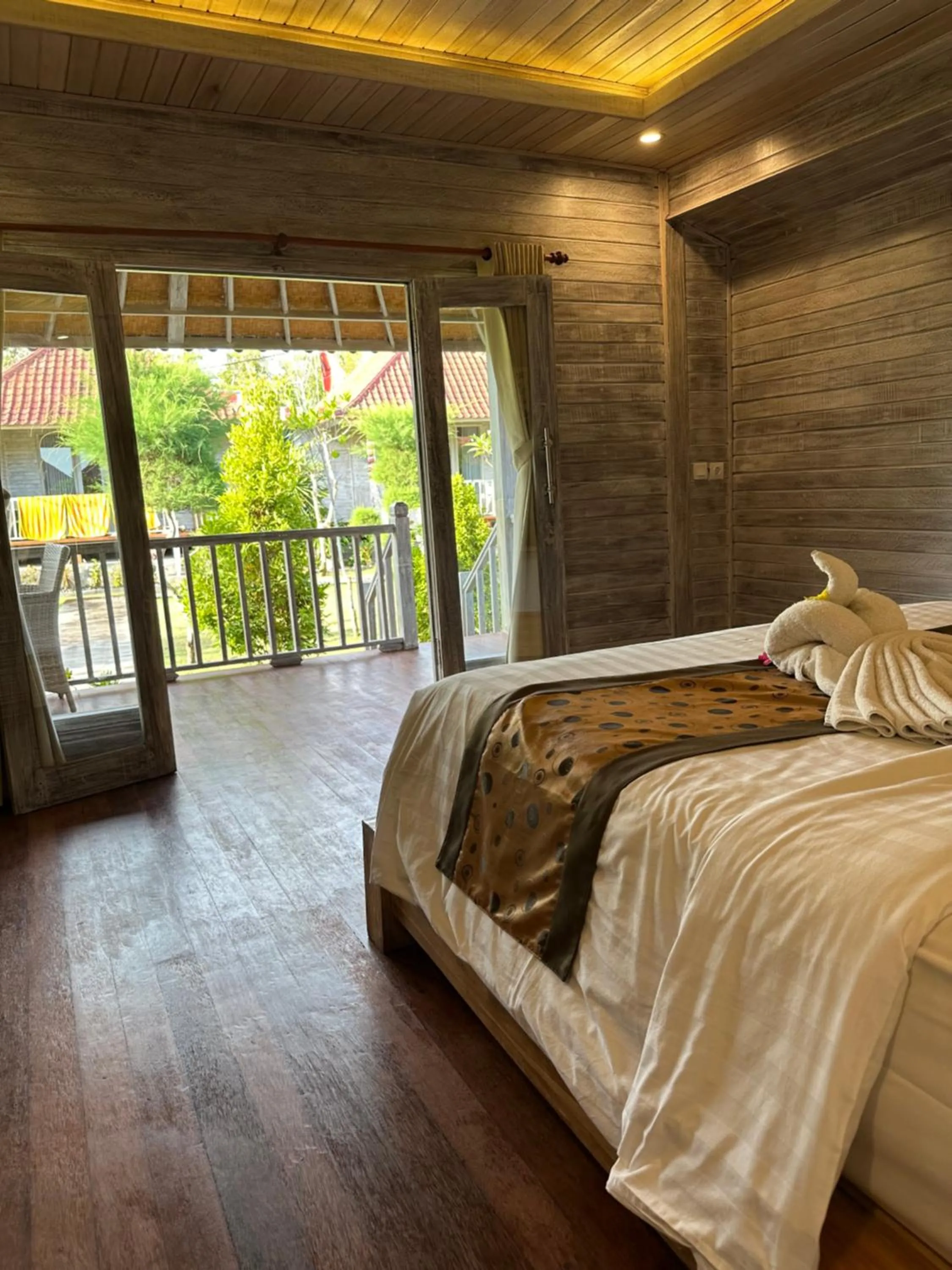 Bed in The Niti Hut's Lembongan