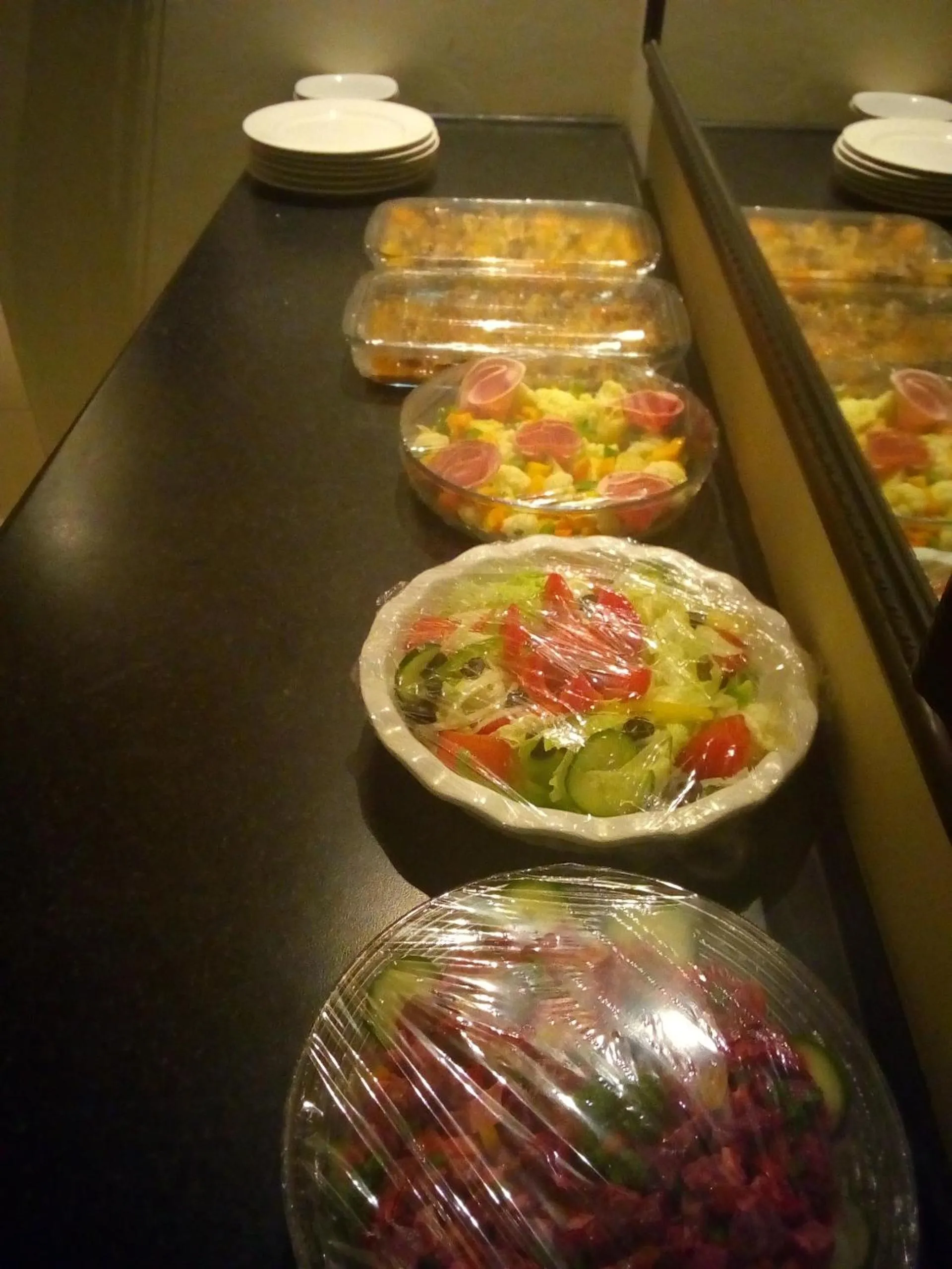 Food and drinks in Comfort Palace Guest House Kasane