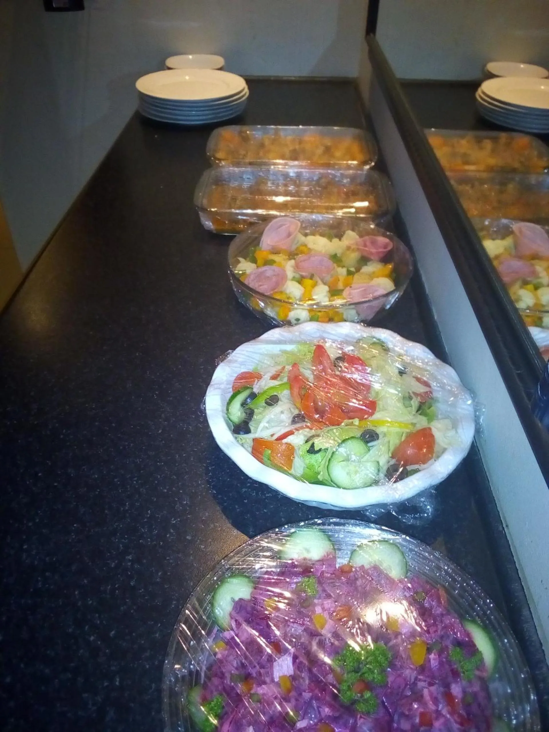 Food and drinks in Comfort Palace Guest House Kasane